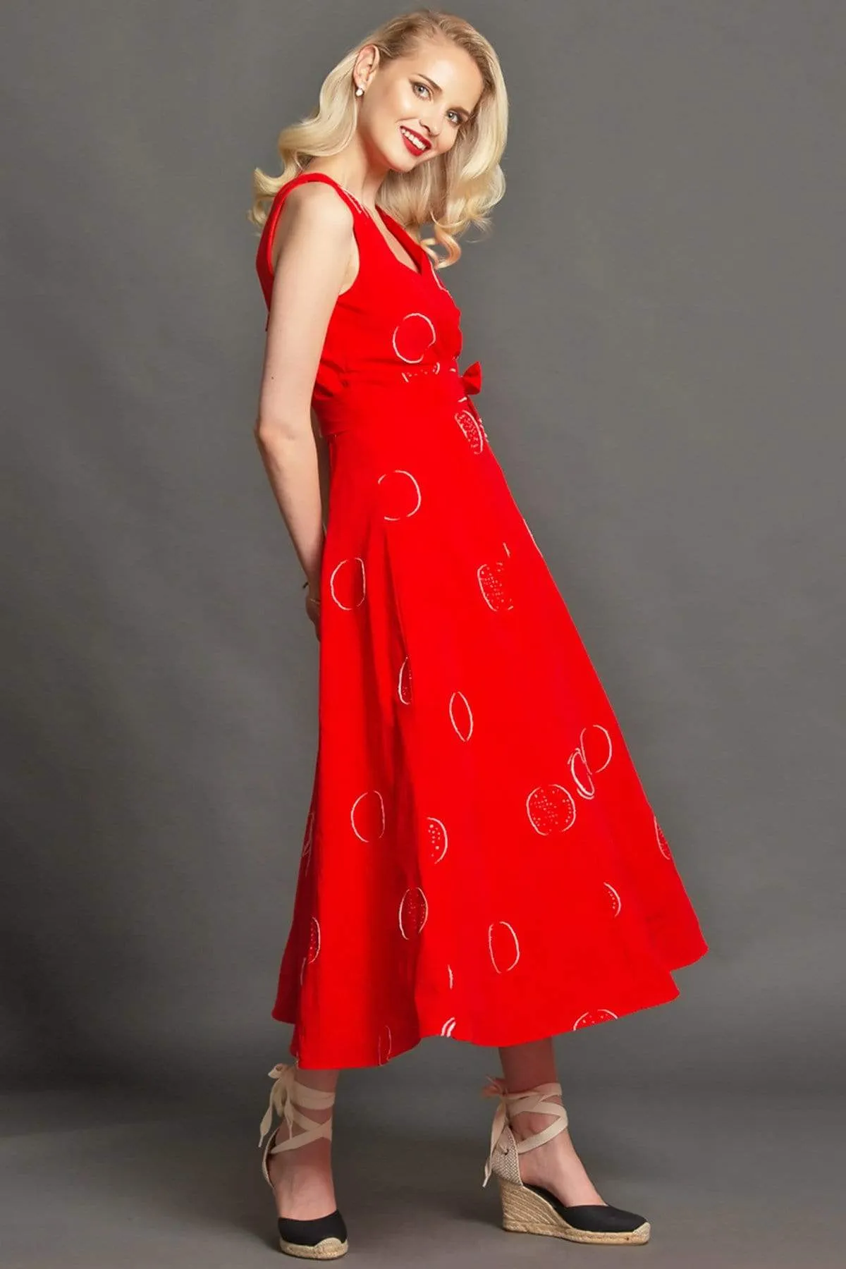 Urban Chic Curve-Enhancing Masha Dress - Ruby Woo