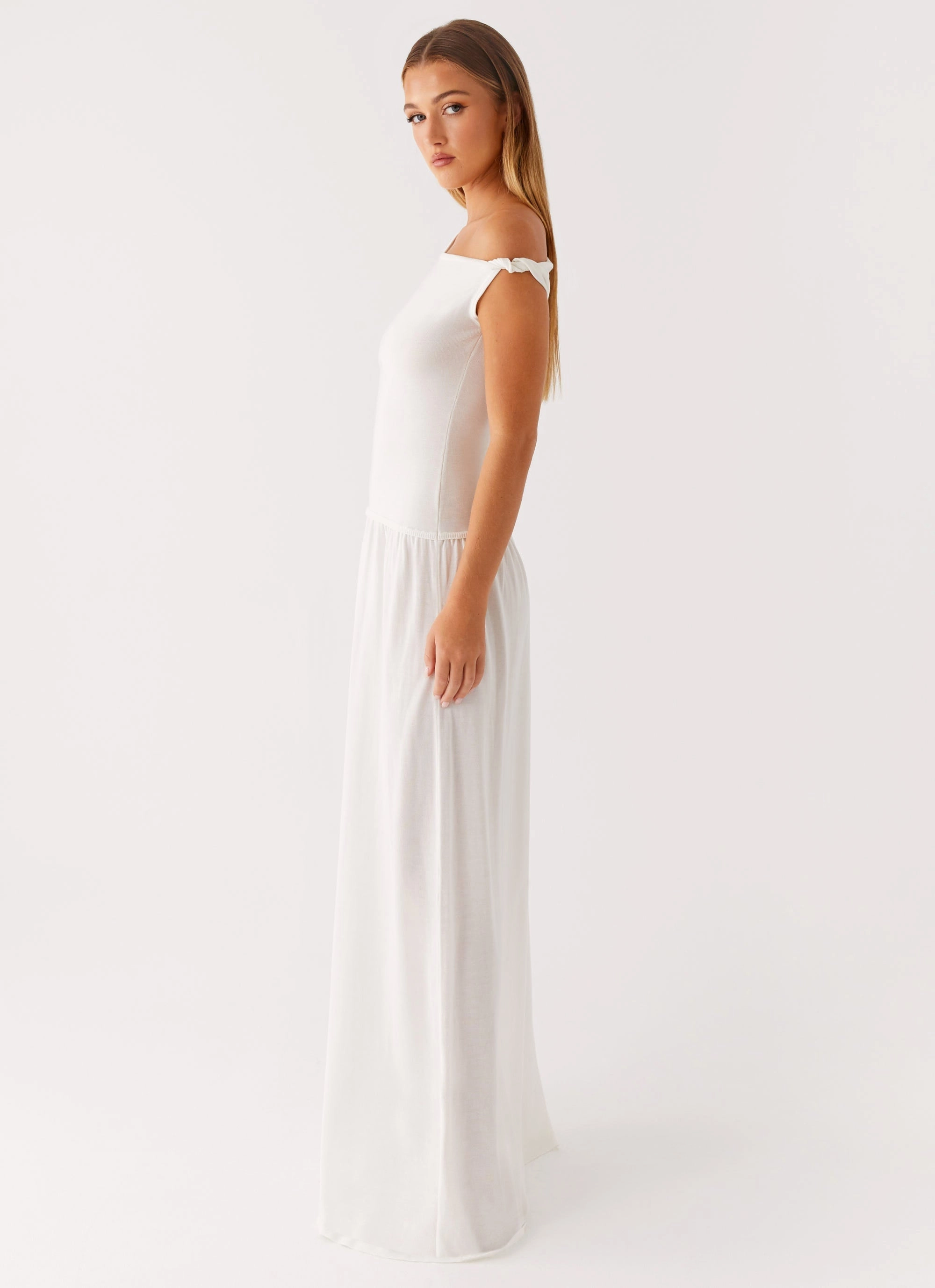 Runway-Ready Ardella One Shoulder Maxi Dress - Ivory