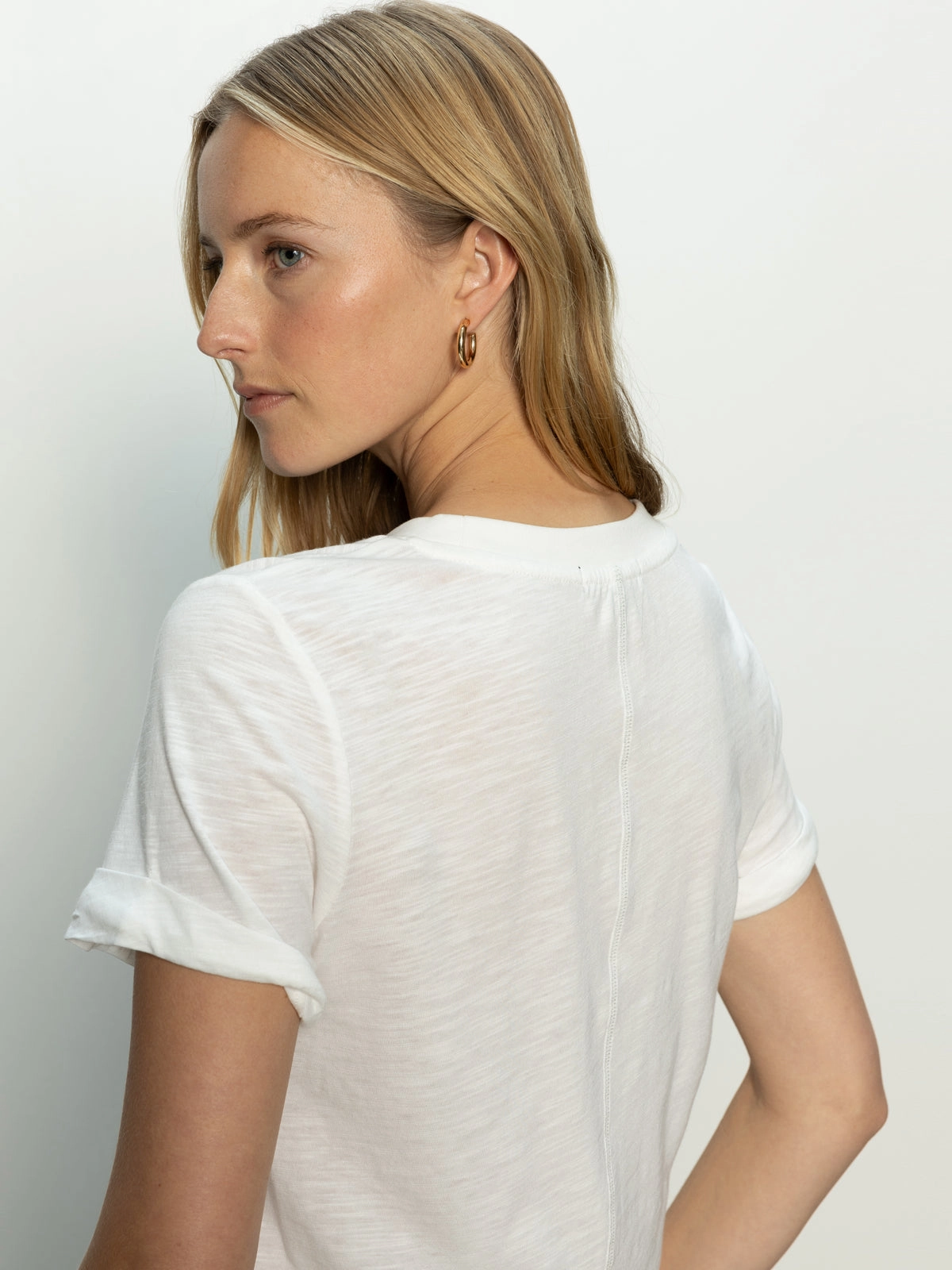 Comfortable And Versatile Fit for All Seasons Perfect Tee Remix White