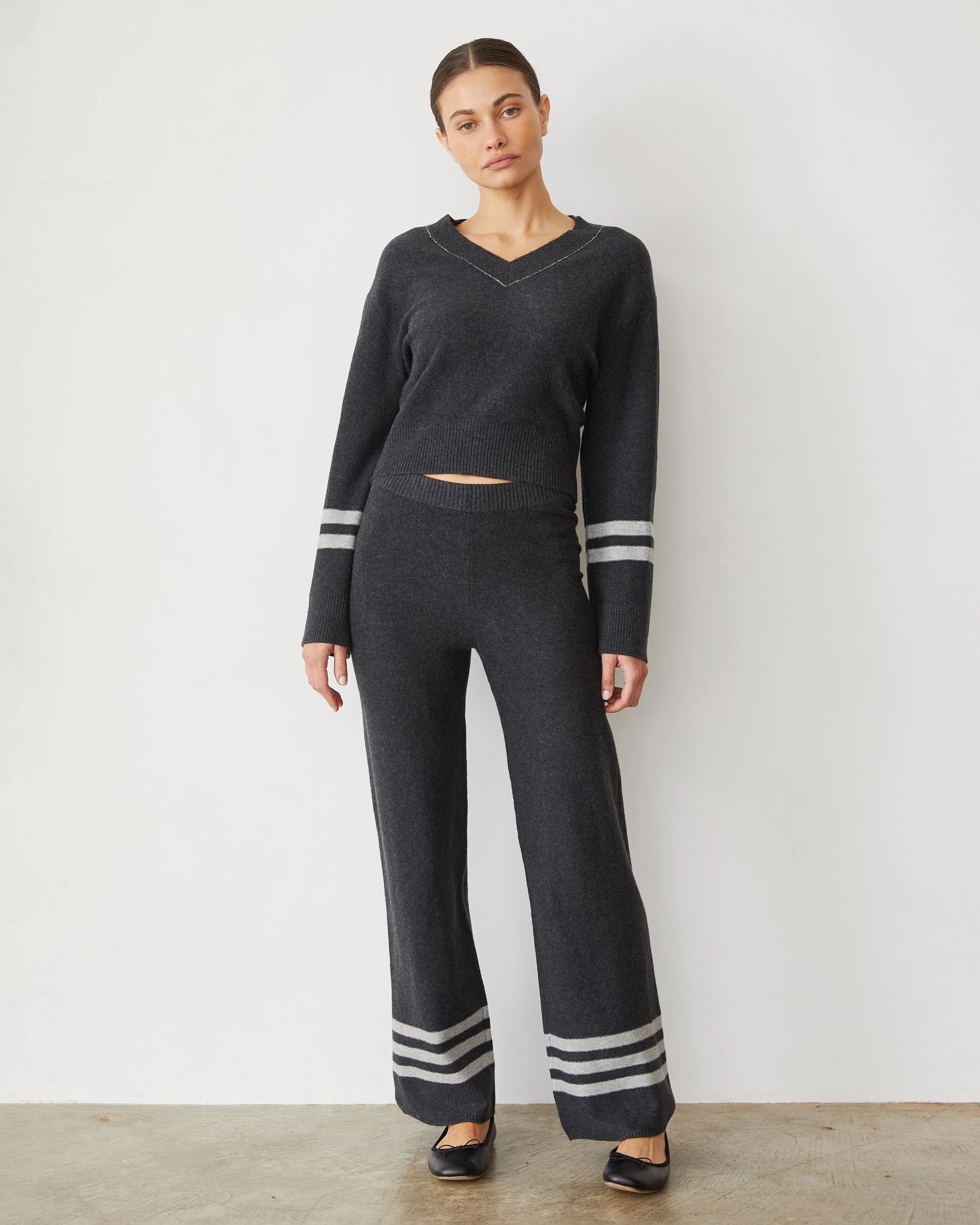 Plush Stripe Sweater Friction Resistant Edges FadeResistant Coating