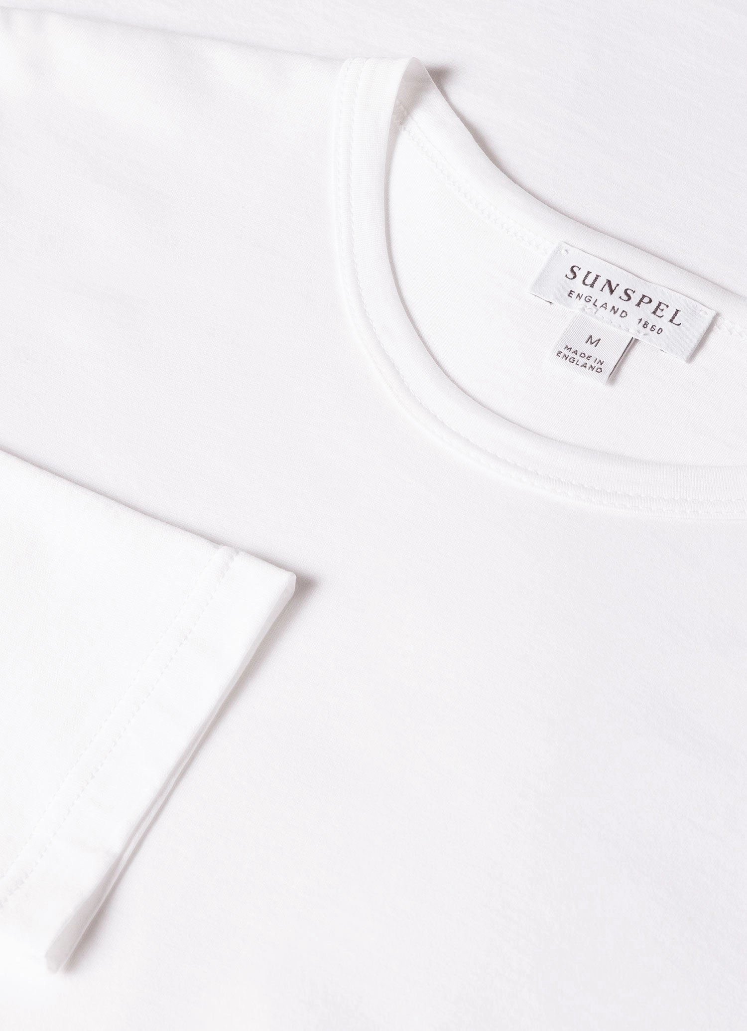 Comfy Fit Layer Travel Essential Men's Classic Long Sleeve T-shirt in White