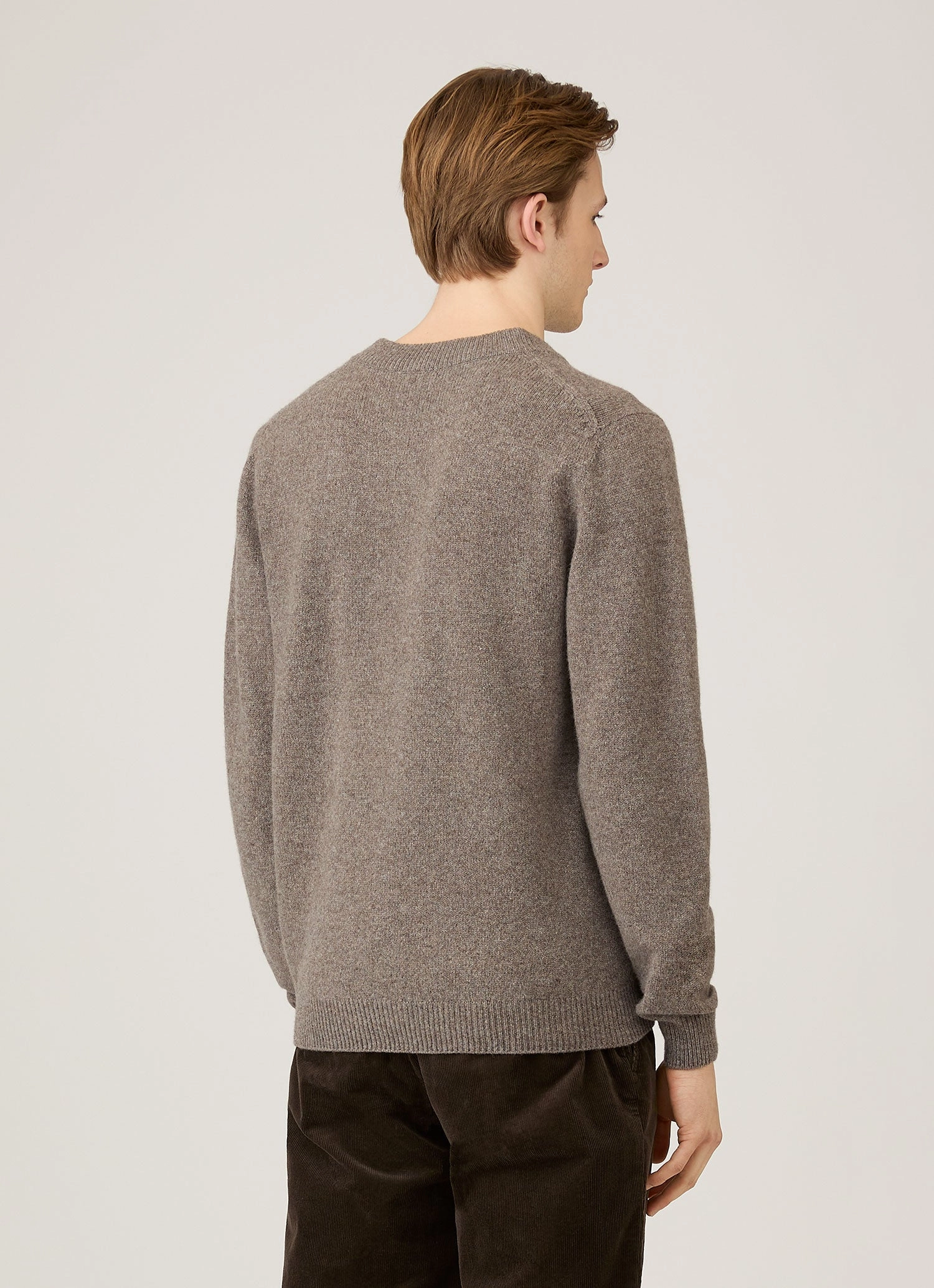 Men's Lambswool V-neck Jumper in Bark Breathable Material NonRestrictive Cuff Design