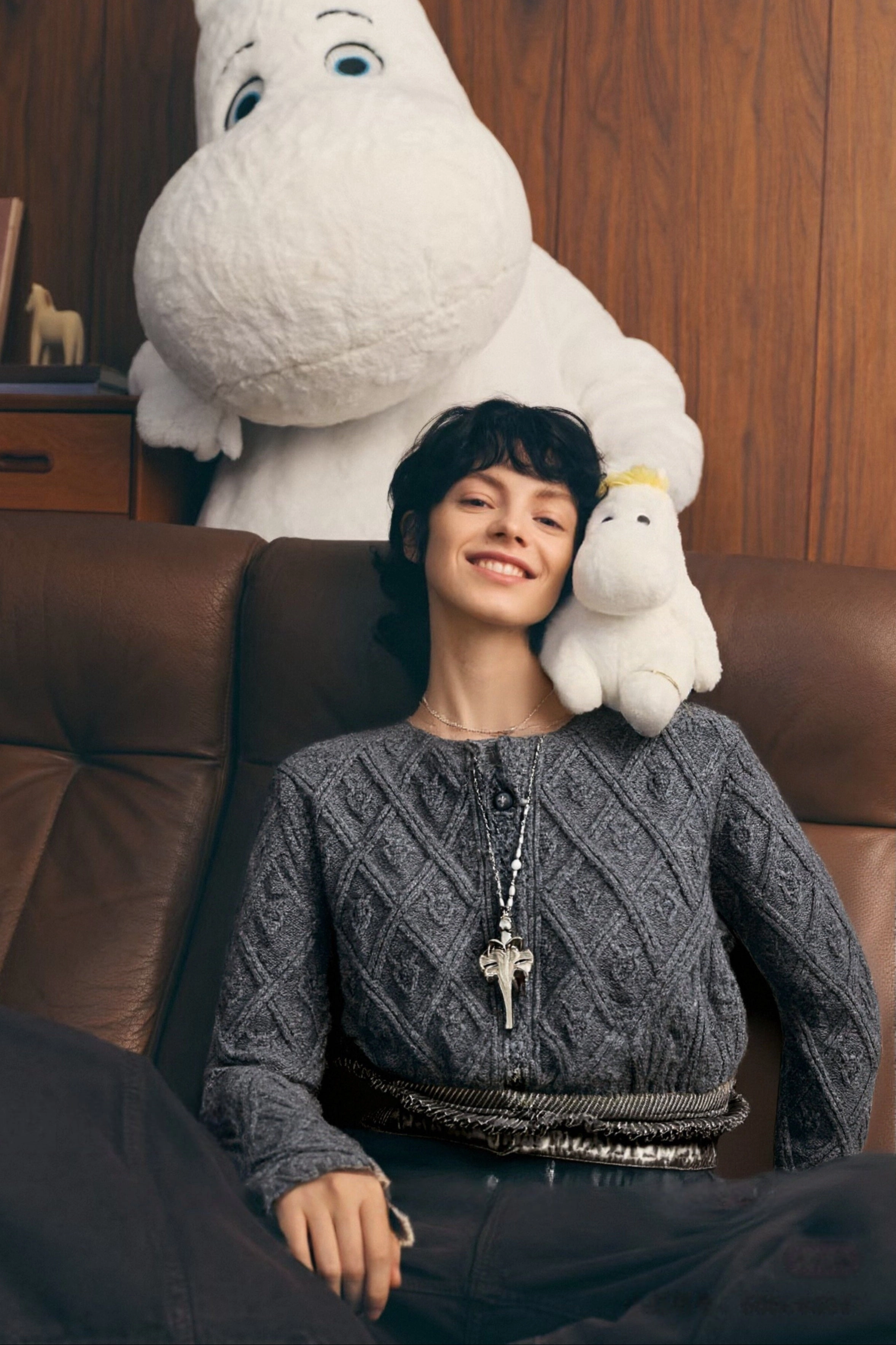 Neutral palette Relaxed Wear Flurry 17 | 100% Wool Sculptured Knitwear Cardigan