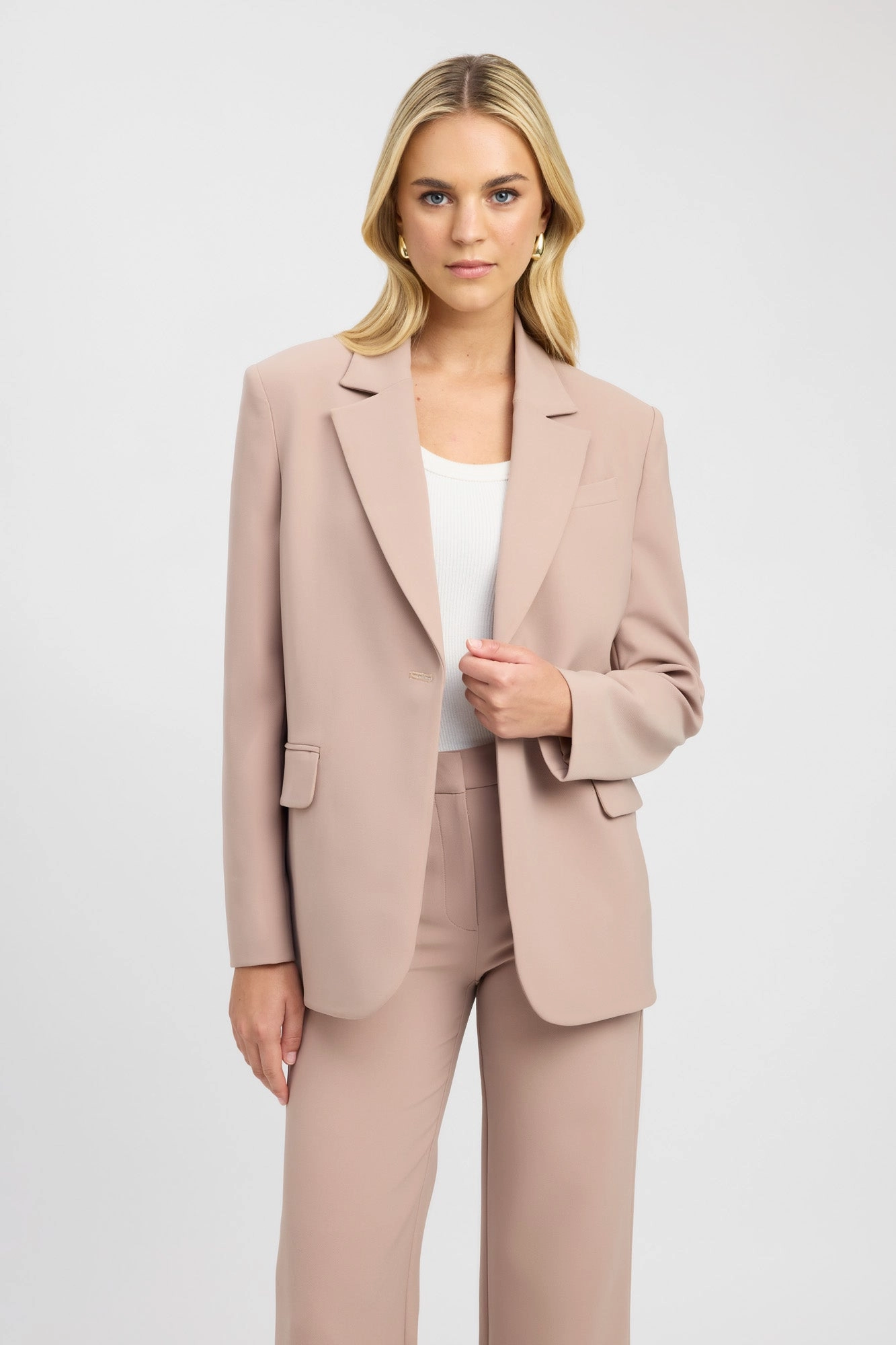 Business Meeting Button-up Alto Curved Blazer