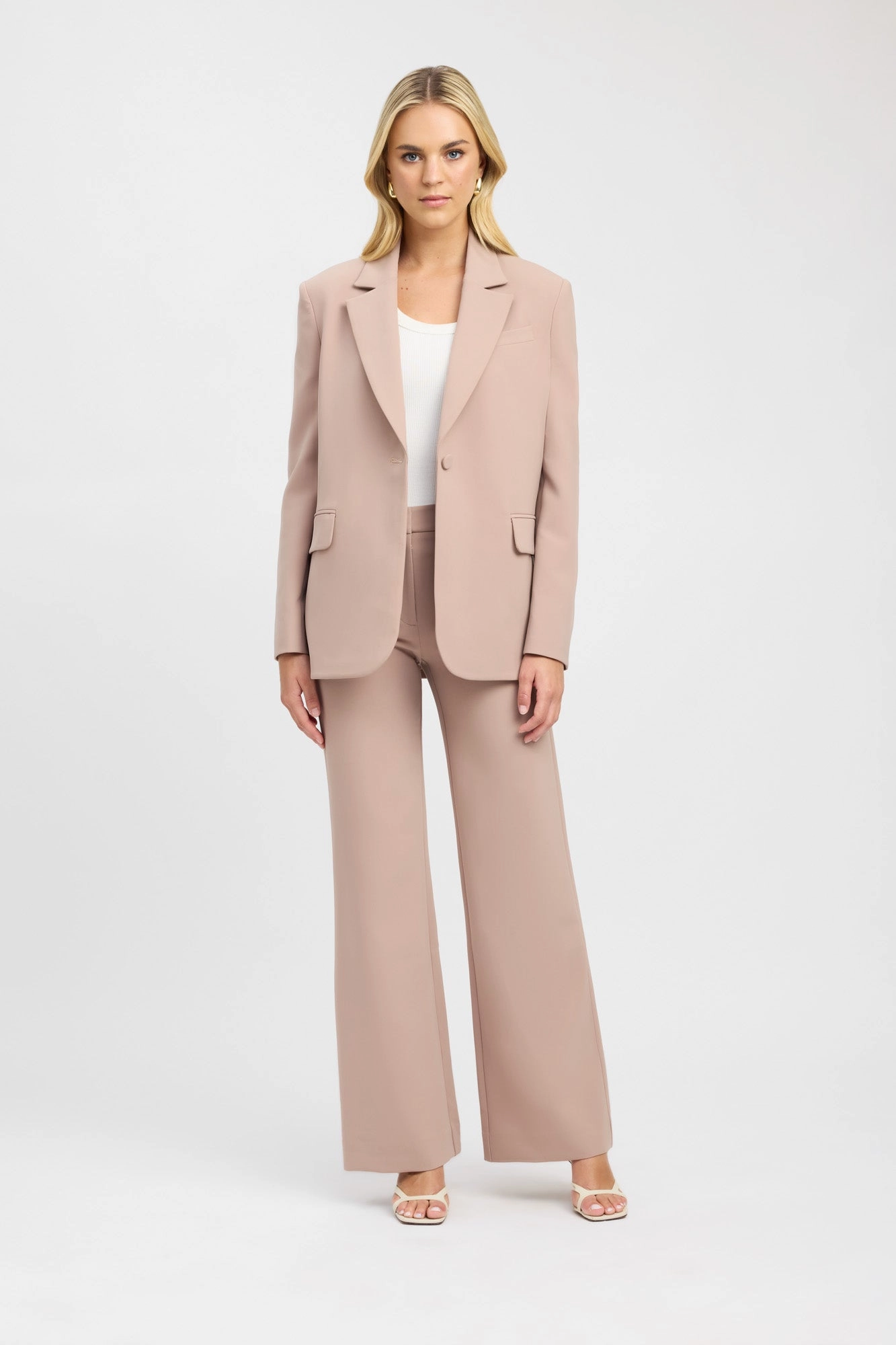Clean Cut morning Alto Curved Blazer