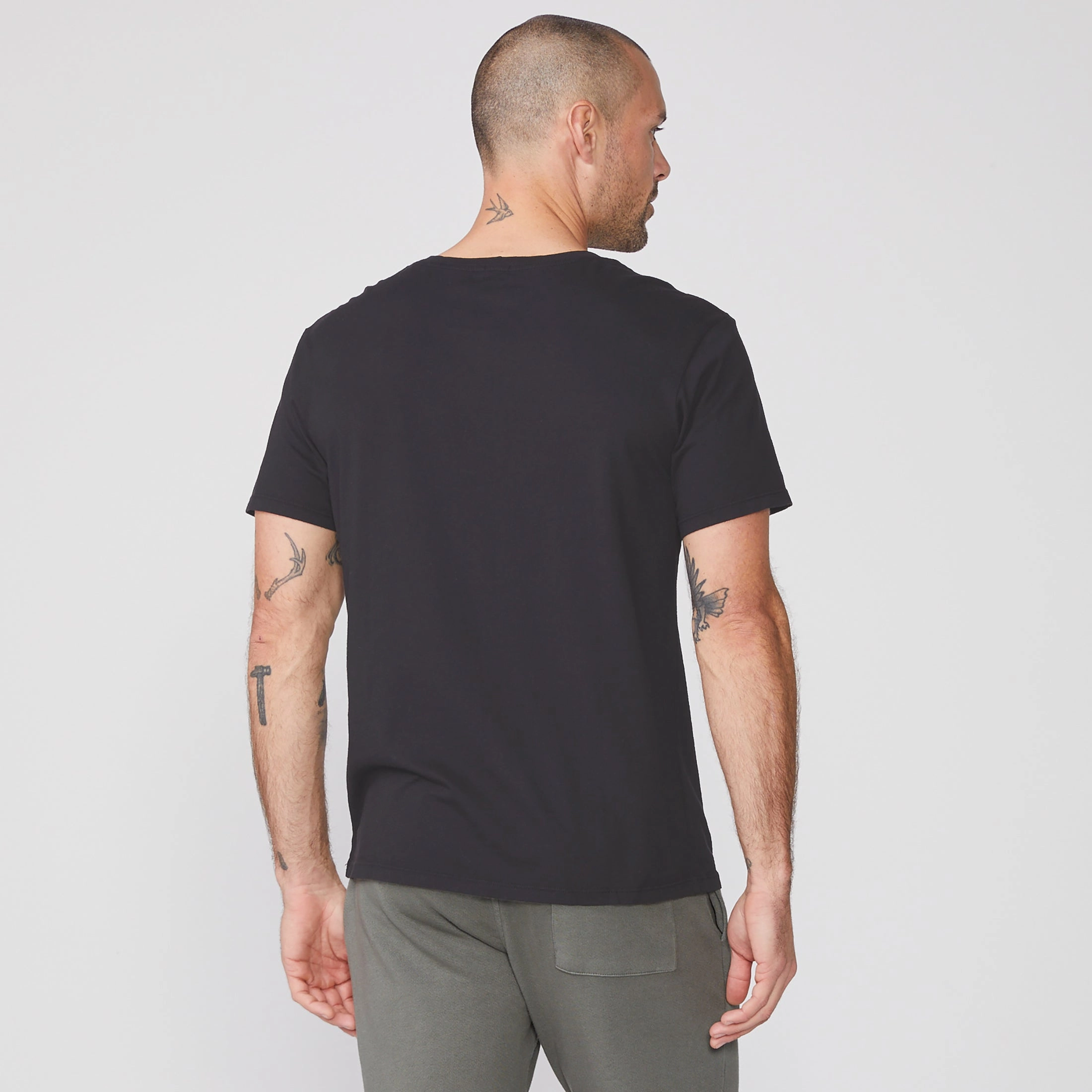 Relaxed Pocket Crew Soft Texture Non Iron Fabric