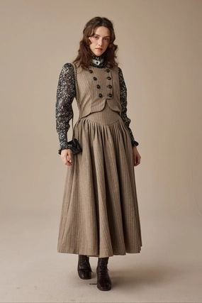 Quinley 15 |Vintage Wool Dress SeamlessConstruction Quinley 15 |Vintage Wool Dress Flexible Cuffs Long Sleeves