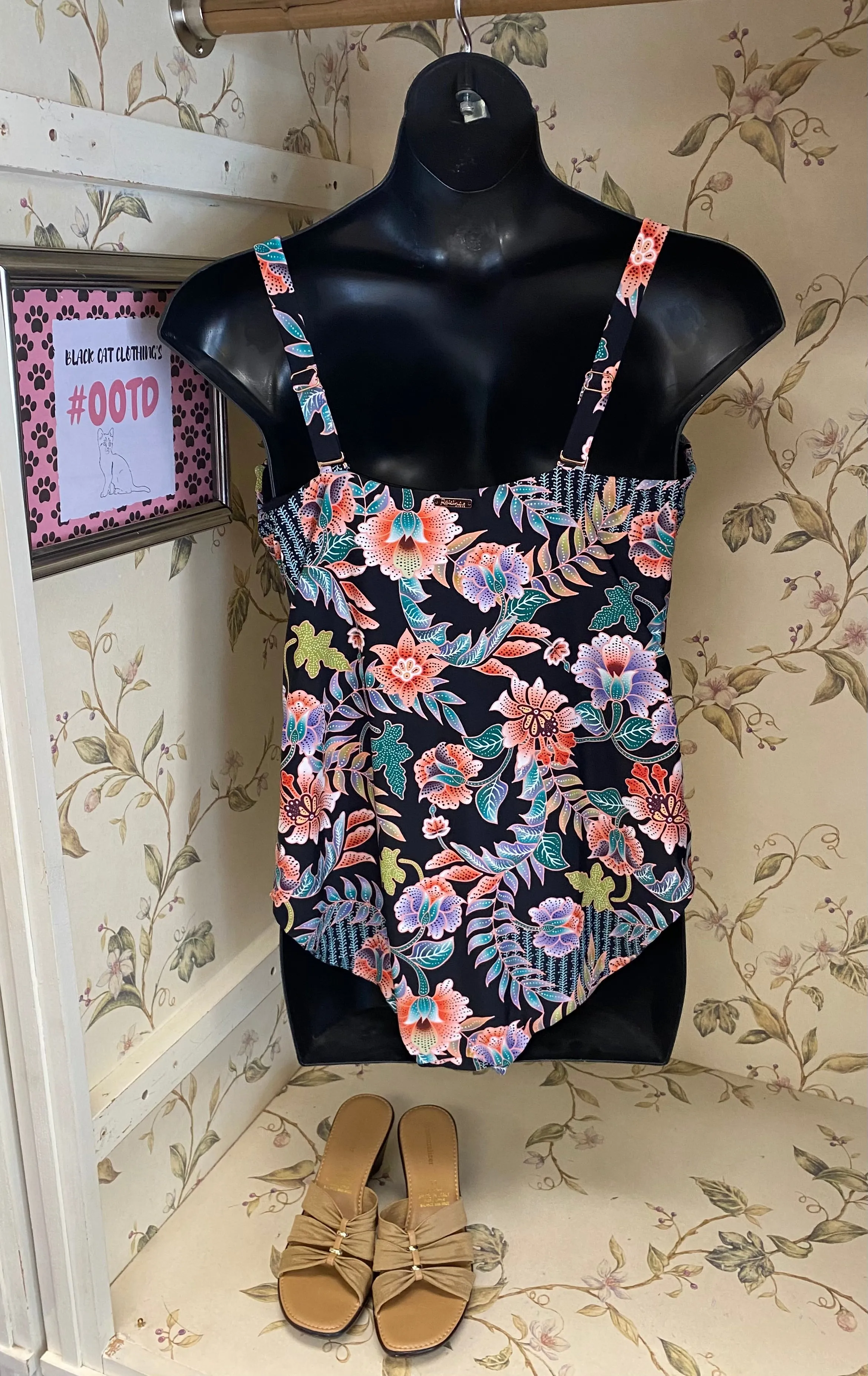 Raisins Curve Floral Swimsuits, 22