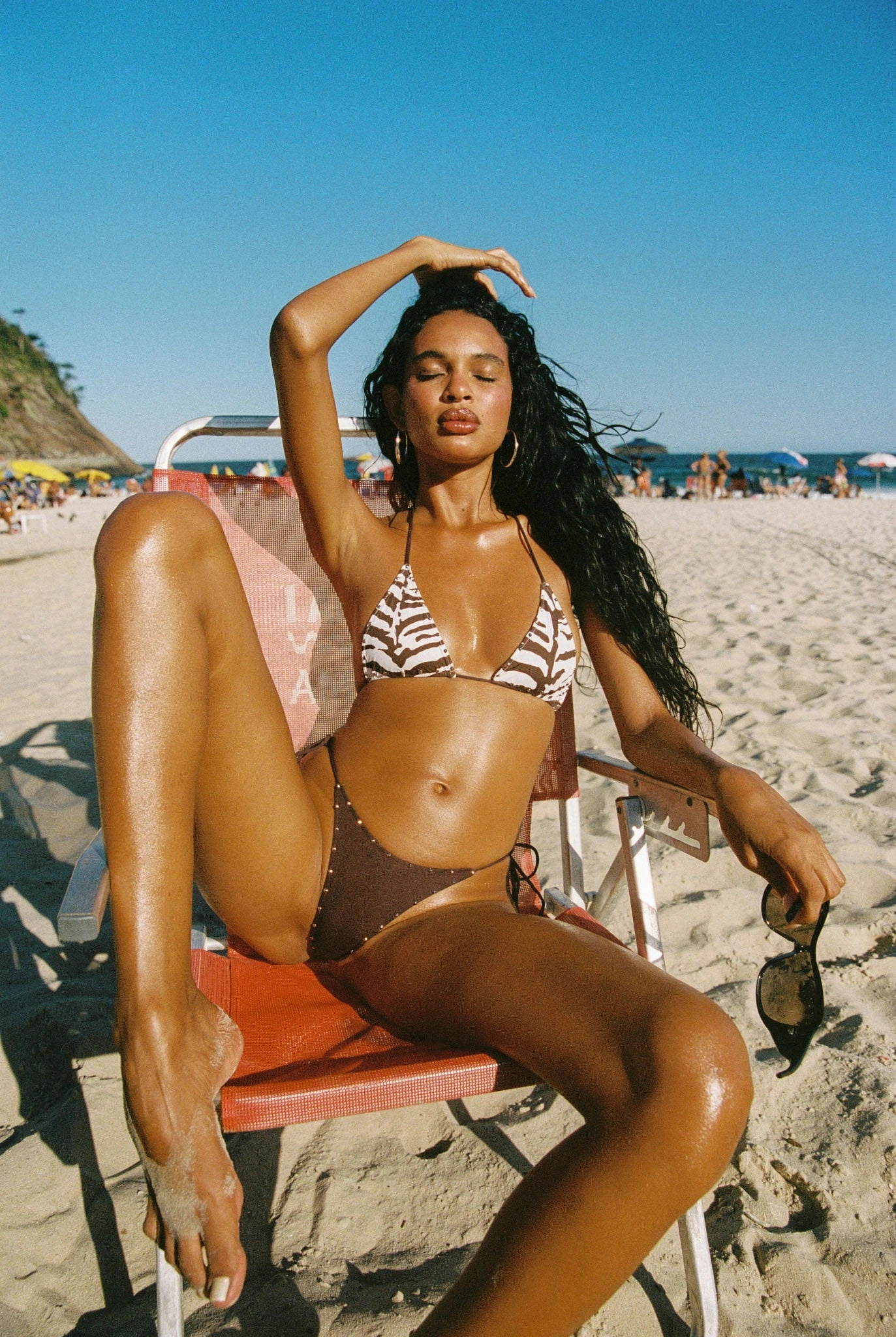 Reba Bottom Contemporary Look Holiday Essentials