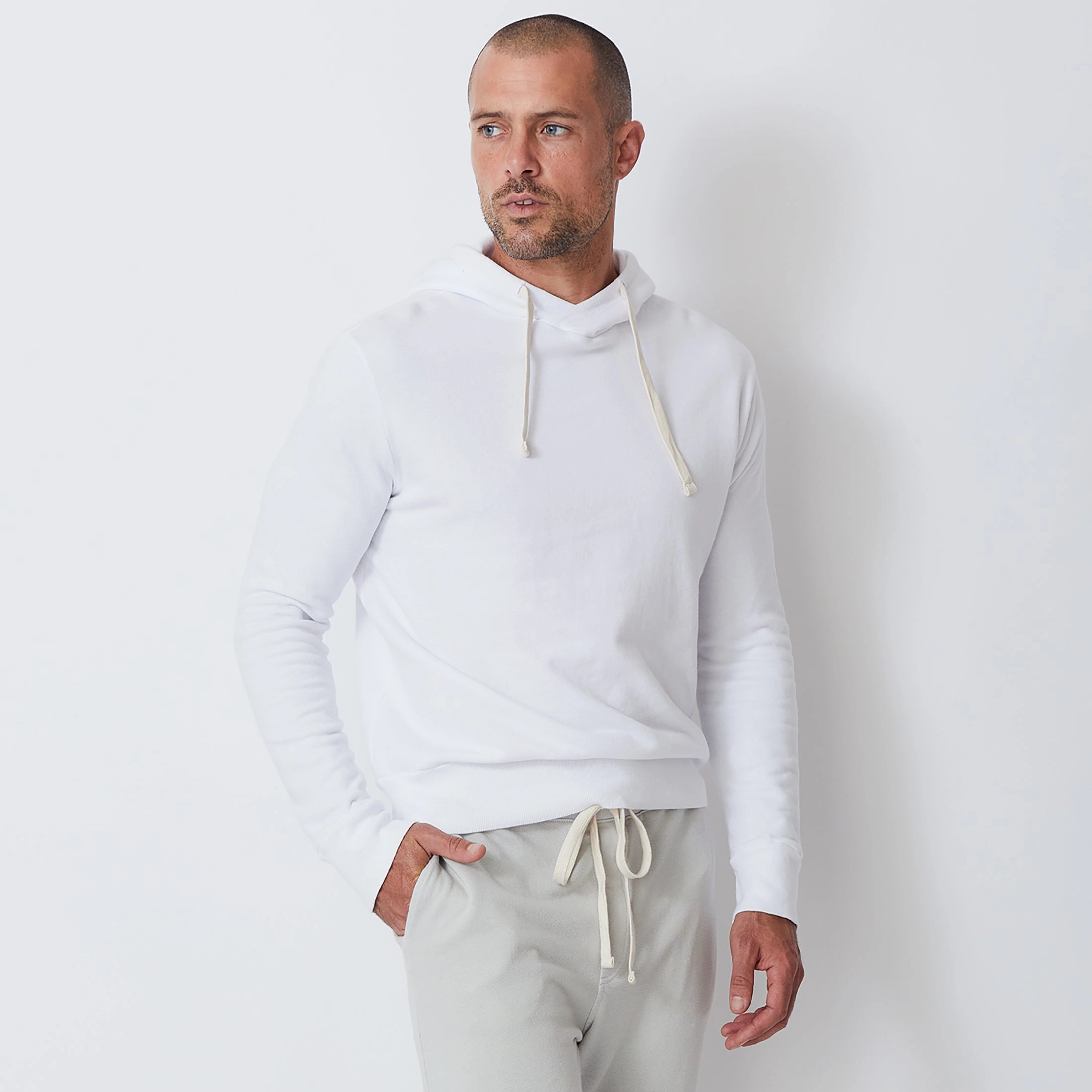 Friction Resistant Shoulder Bonded Seam Technique Pullover Hoody