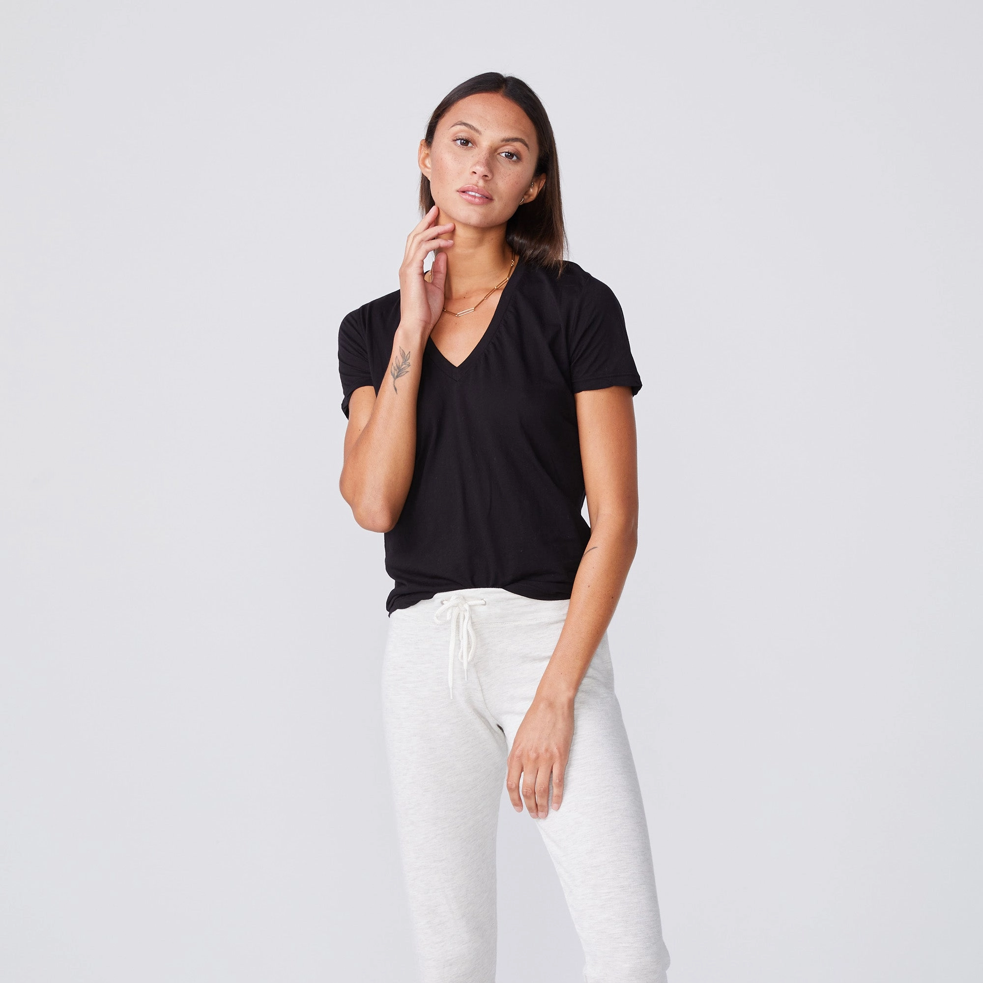Elegant Look Slim Fit Shirt Tissue Fitted V Neck Tee