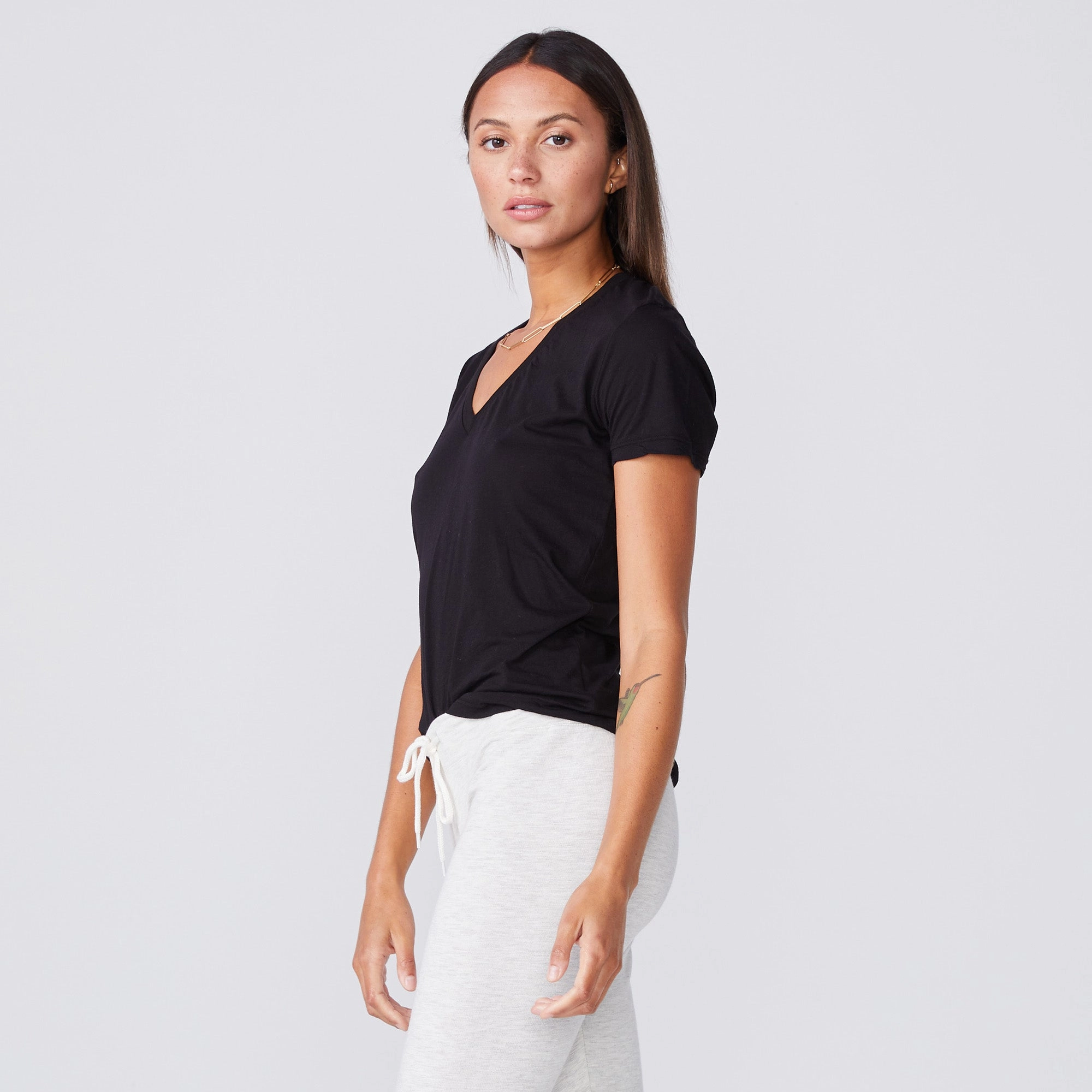 ReinforcedShoulderConstruction Tissue Fitted V Neck Tee