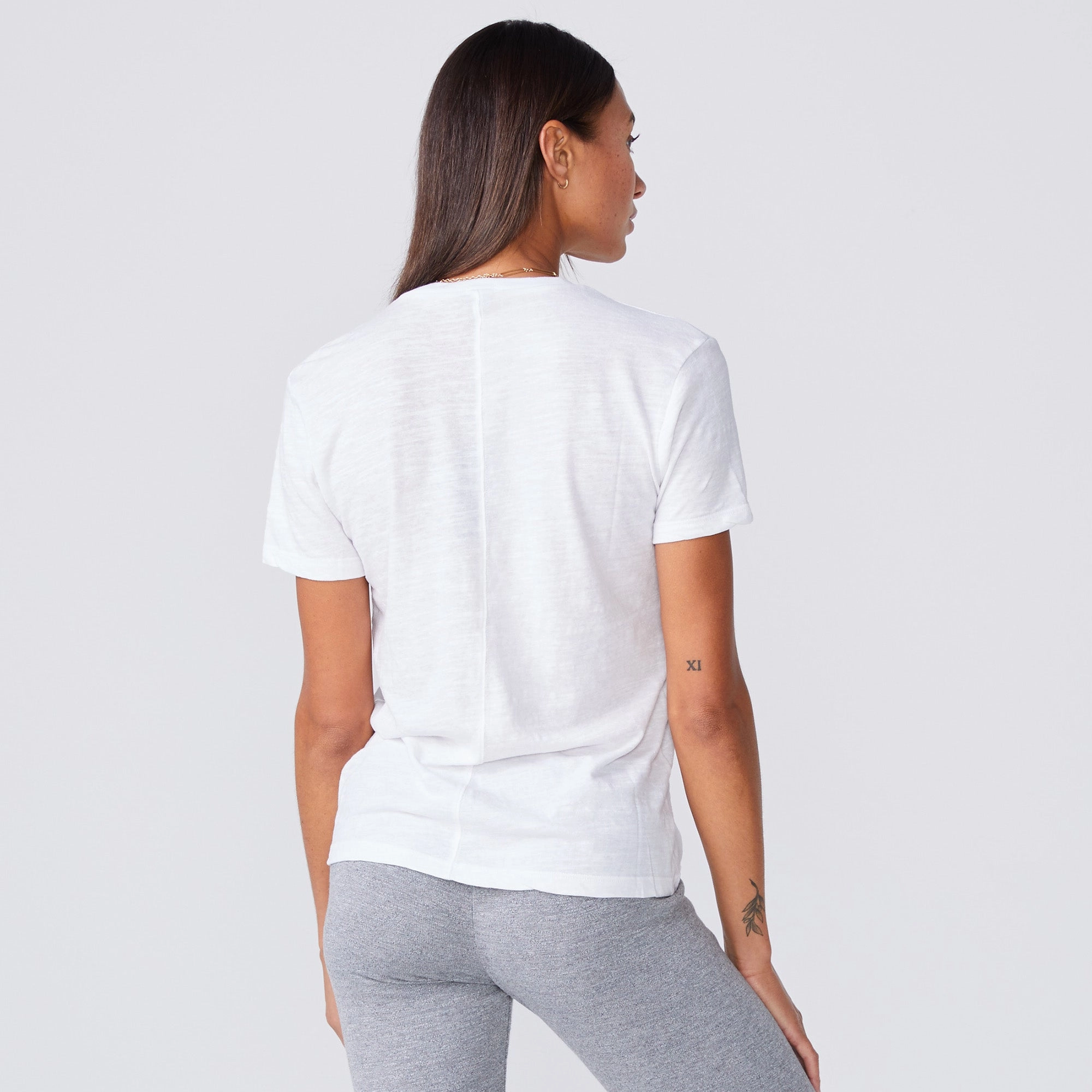 Textured Tri-Blend Relaxed V Neck Tee Classic Crew Neck Chic Look