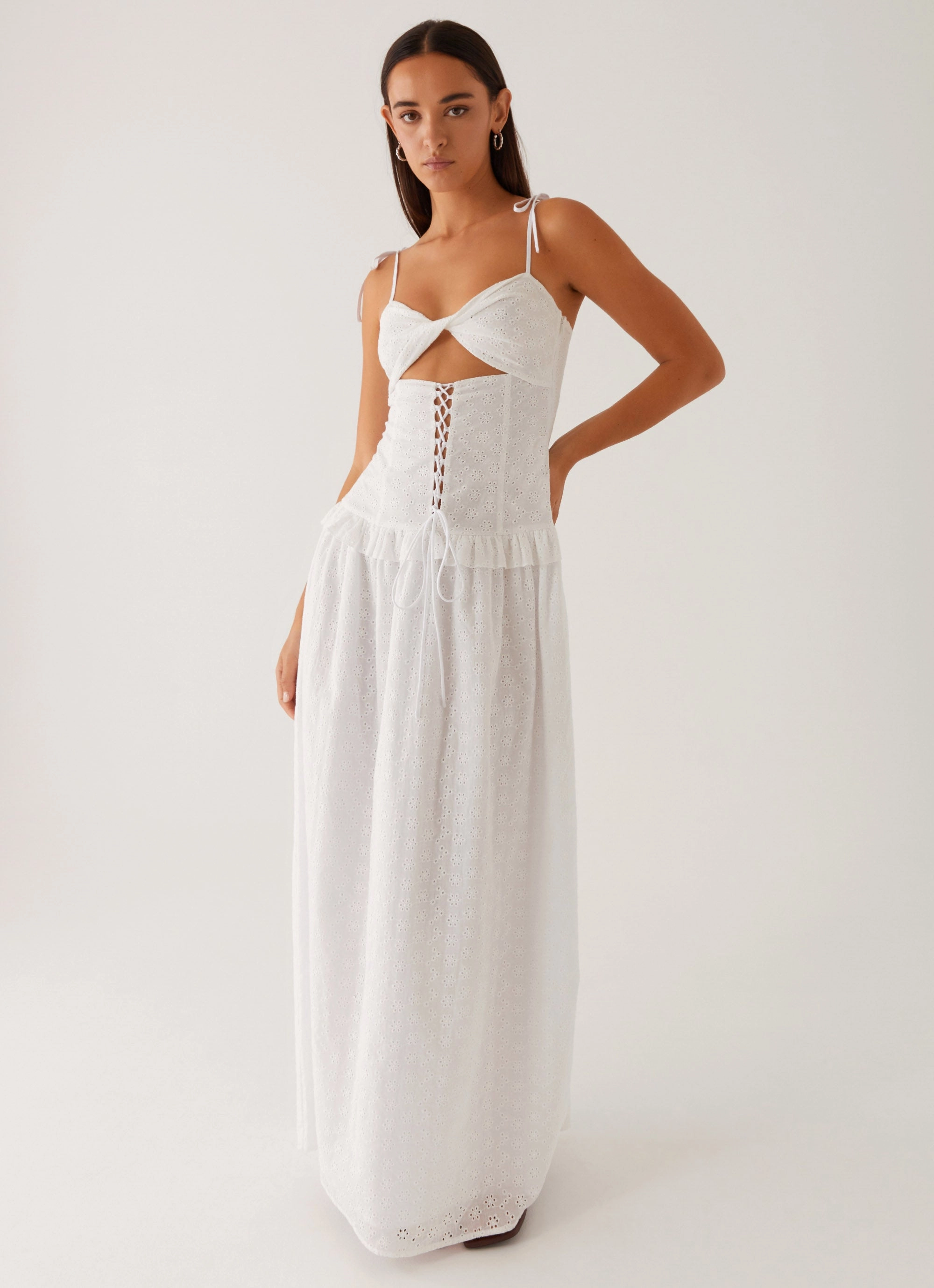 Casual maxi dress Reveria Twist Maxi Dress - Ivory