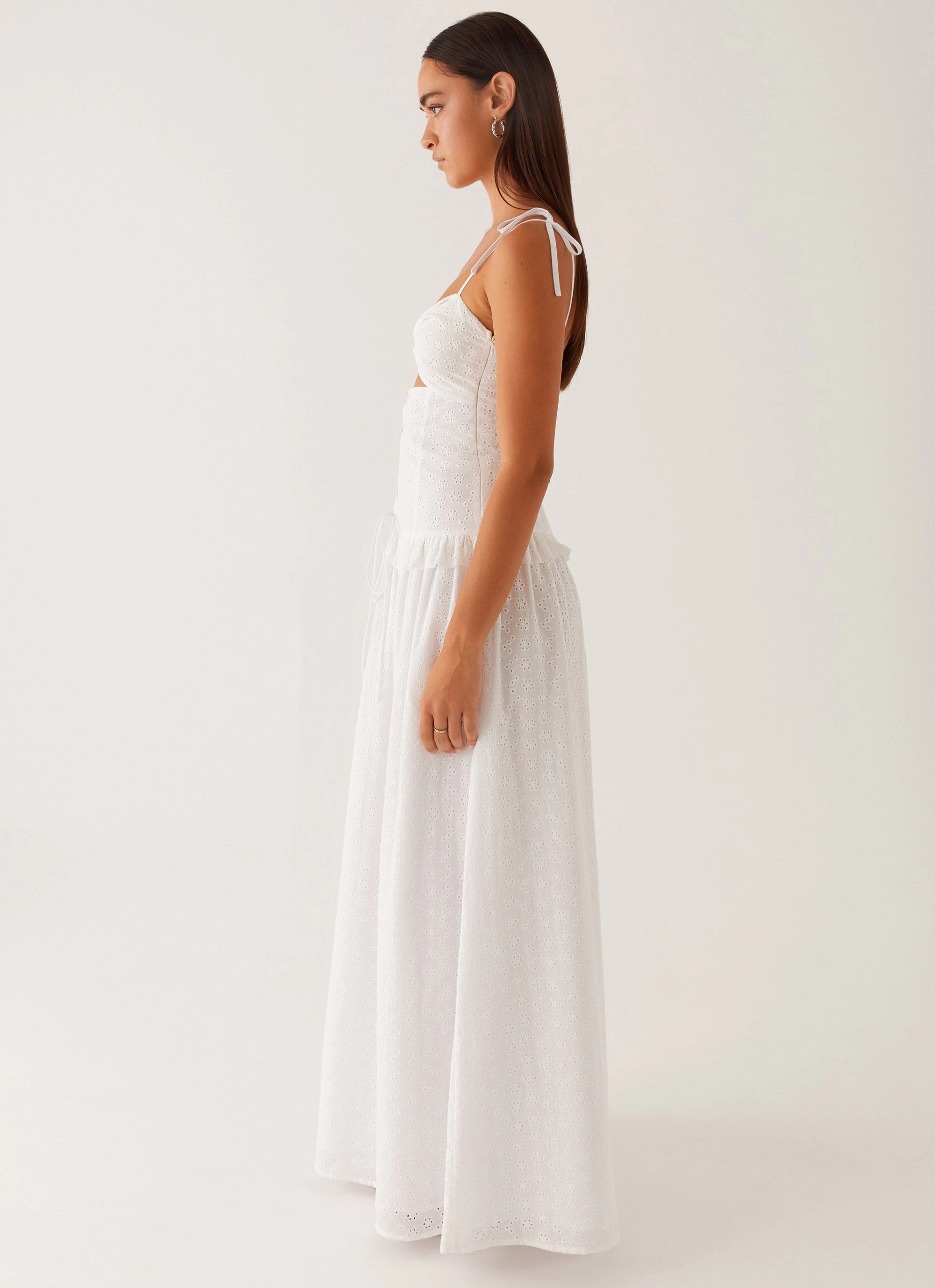 Reveria Twist Maxi Dress - Ivory Inner Smile