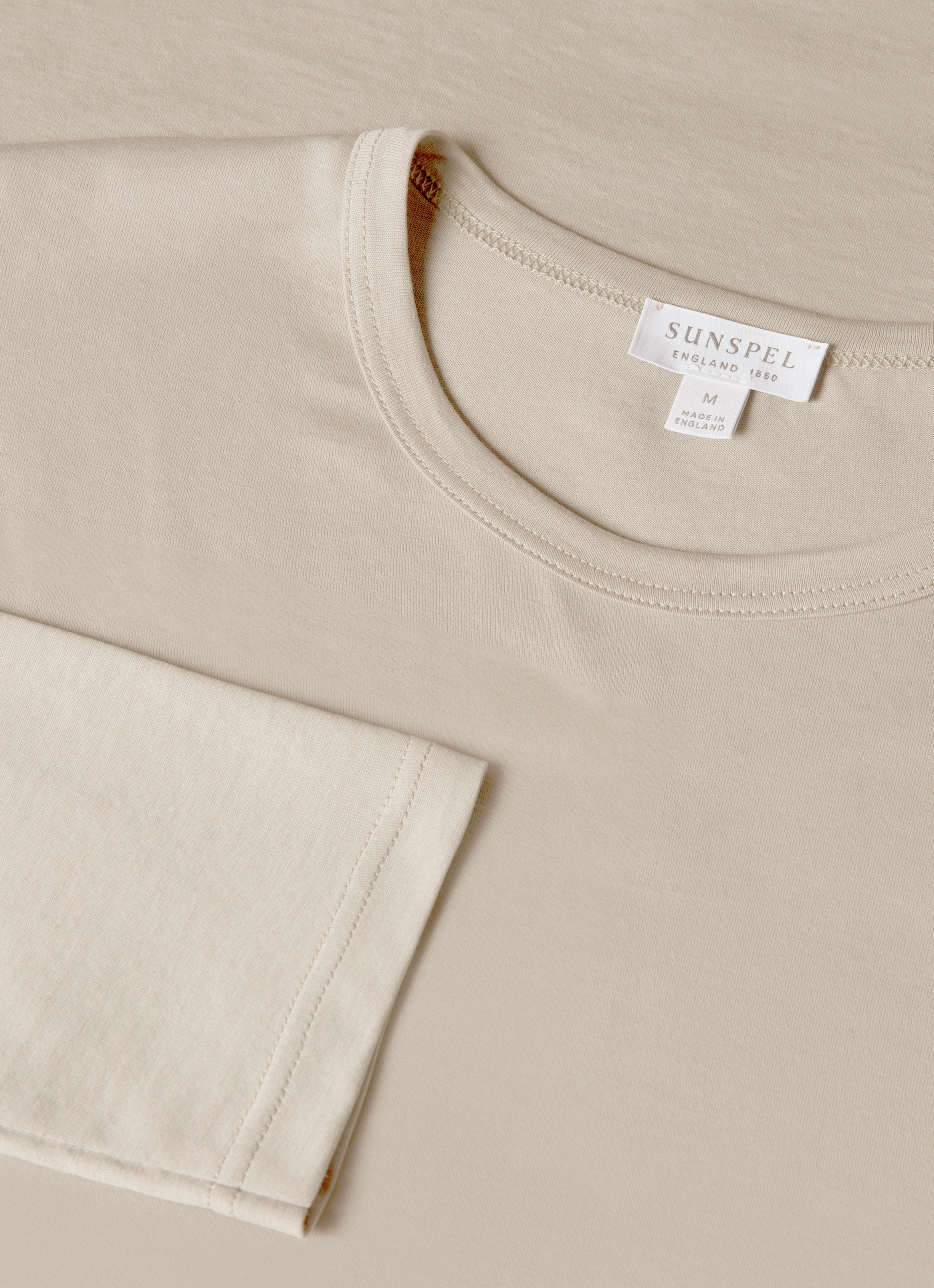 Men's Long Sleeve Classic T-shirt in Fog Light Wear Easy Look