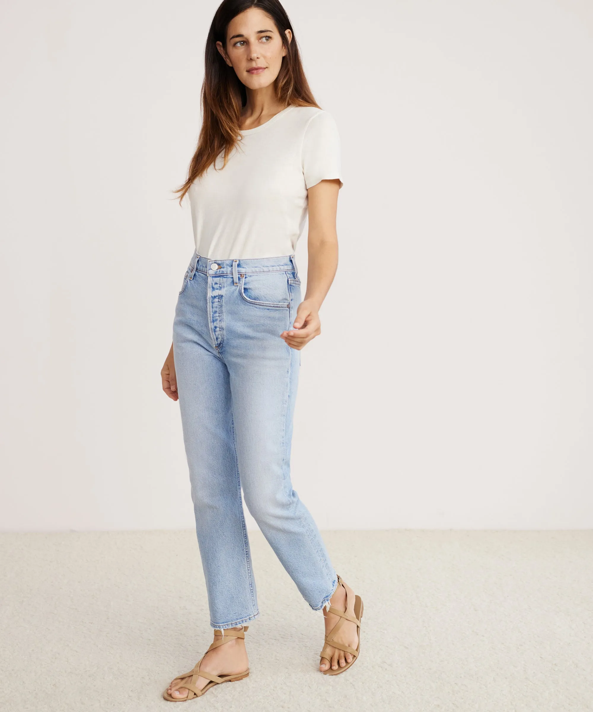 Riley Crop Jean Multi Pocket System Twill Weave Texture