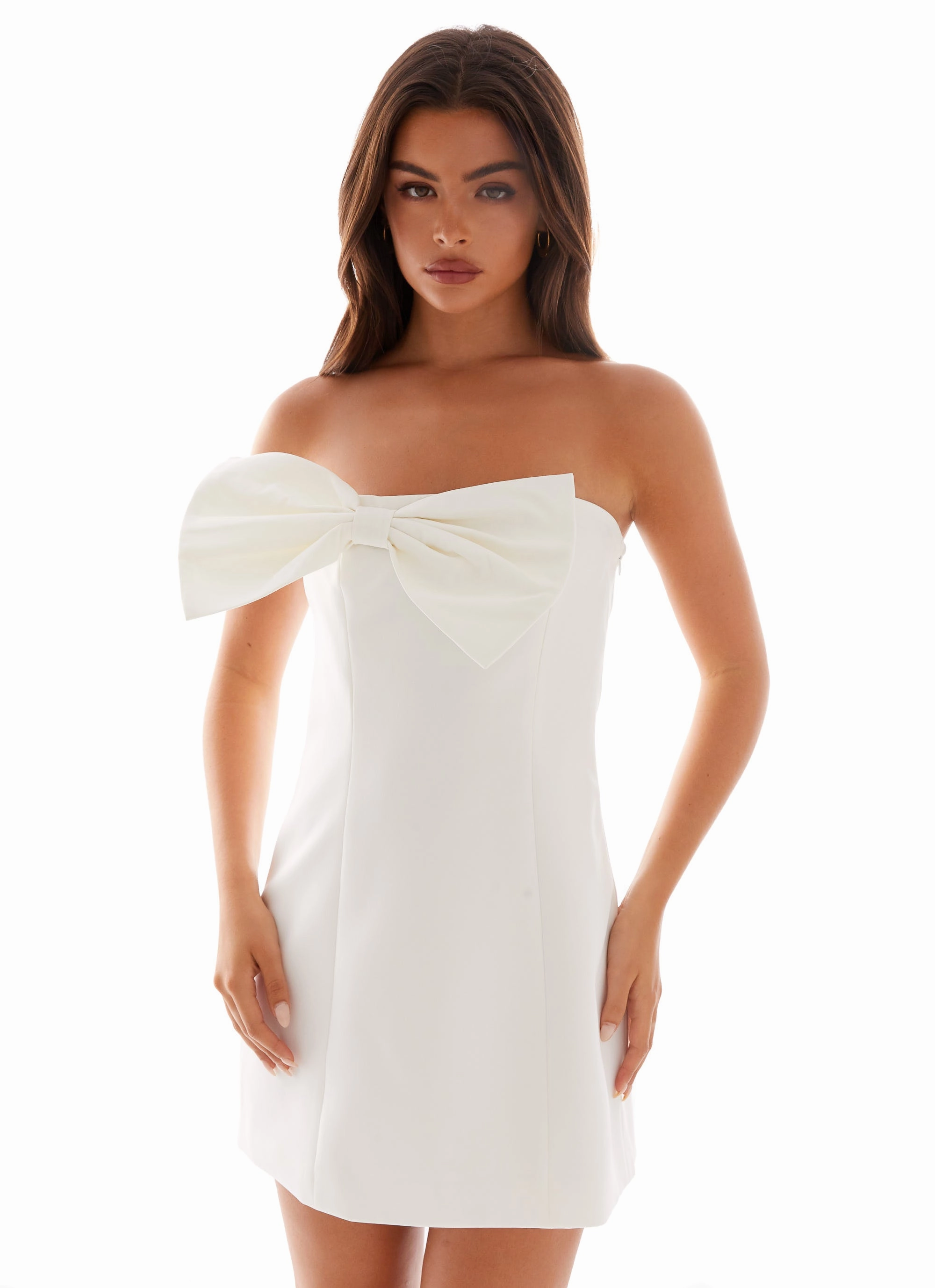 Riva Mini Dress - White summer look Sleek and Sleek