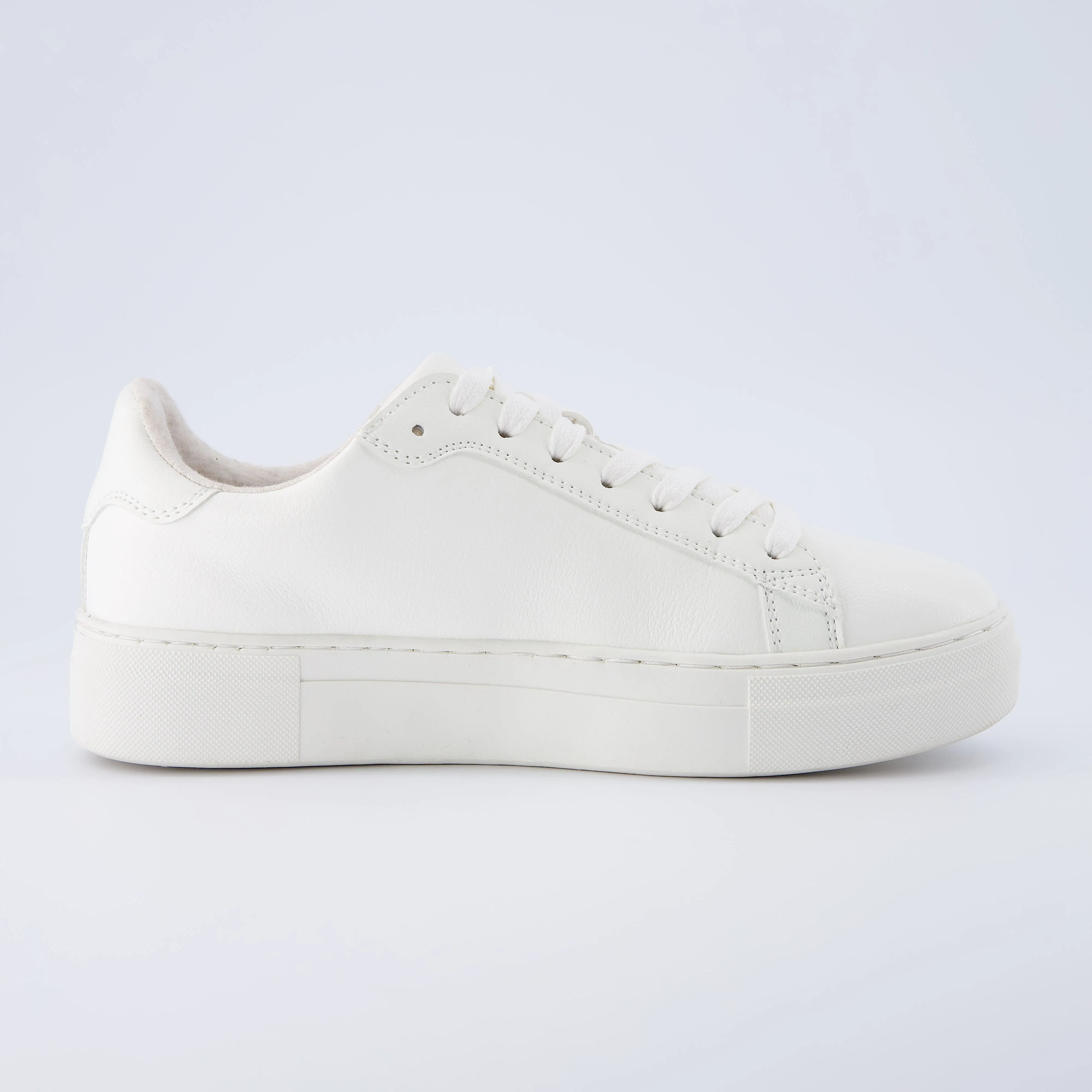 Roc Lace Up Sneaker