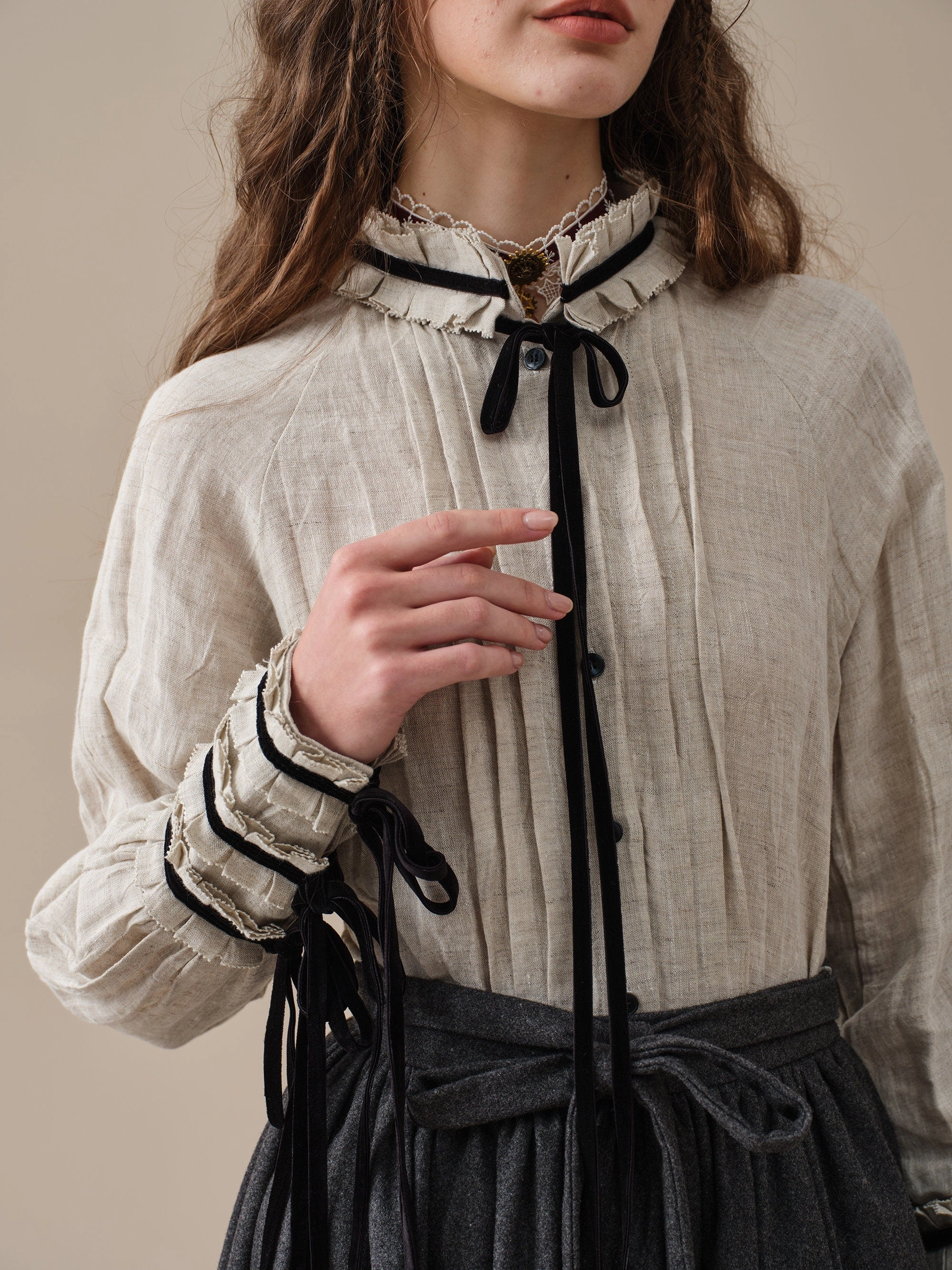 Roll Up Storage Design Ronan 19|longsleeved linen shirt