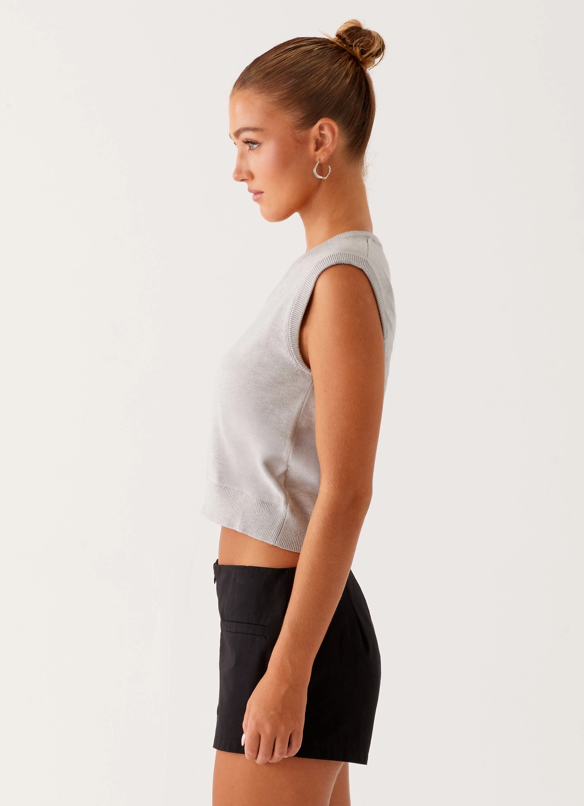 Tyne Knit Vest - Grey Heat Regulating Fabric NonChafeCollarTech