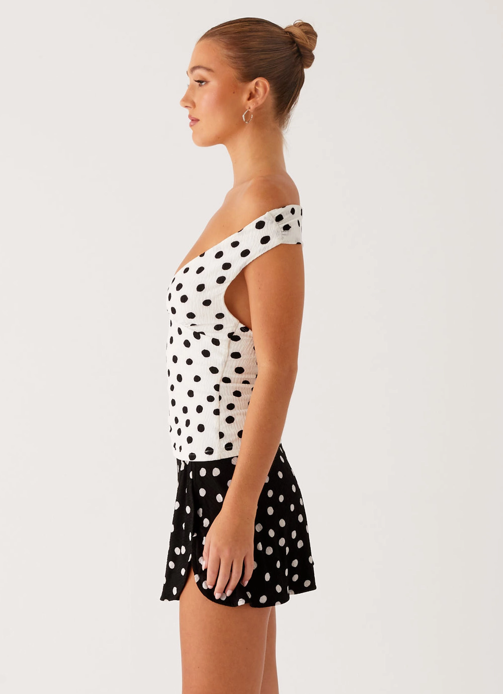 ReinforcedHem NonChafingTrim Rylie Top - White Polka Dot