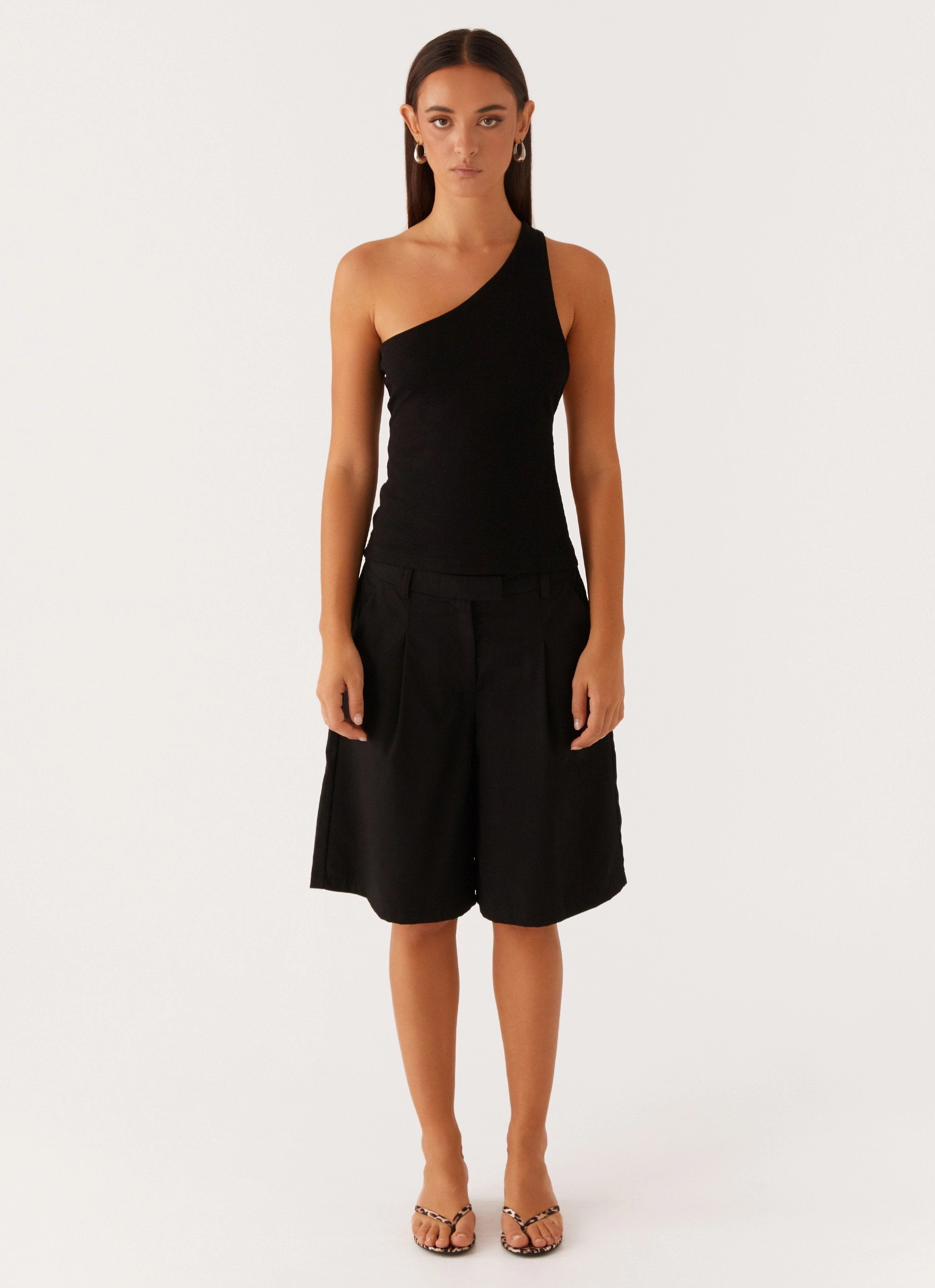 Soft Blended Fabric Safiya One Shoulder Top - Black