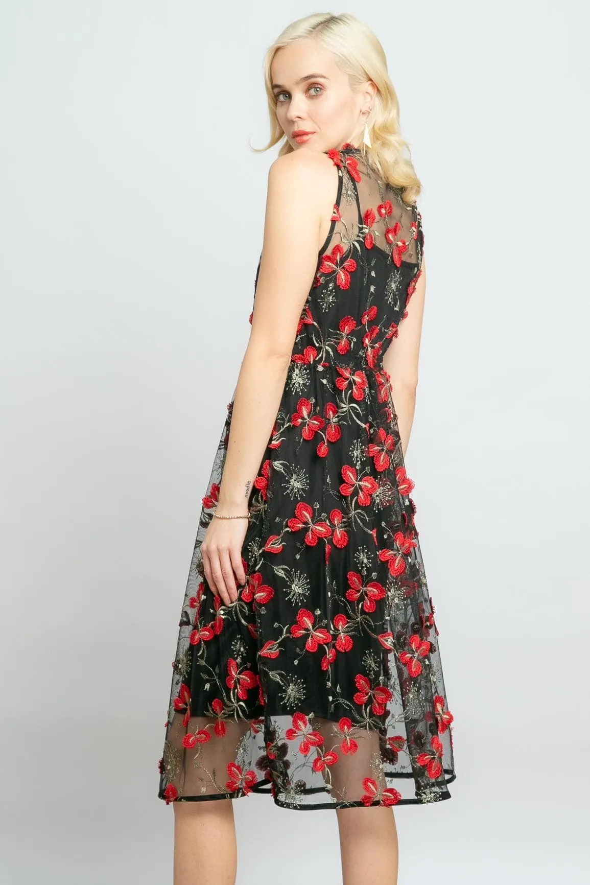 Bold Touches Sage Dress - Cardinal