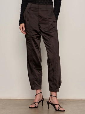 Sahara Satin Tapered Pant Black Reflective details Casual Look Flexible Performance Wear Sahara Satin Tapered Pant Black