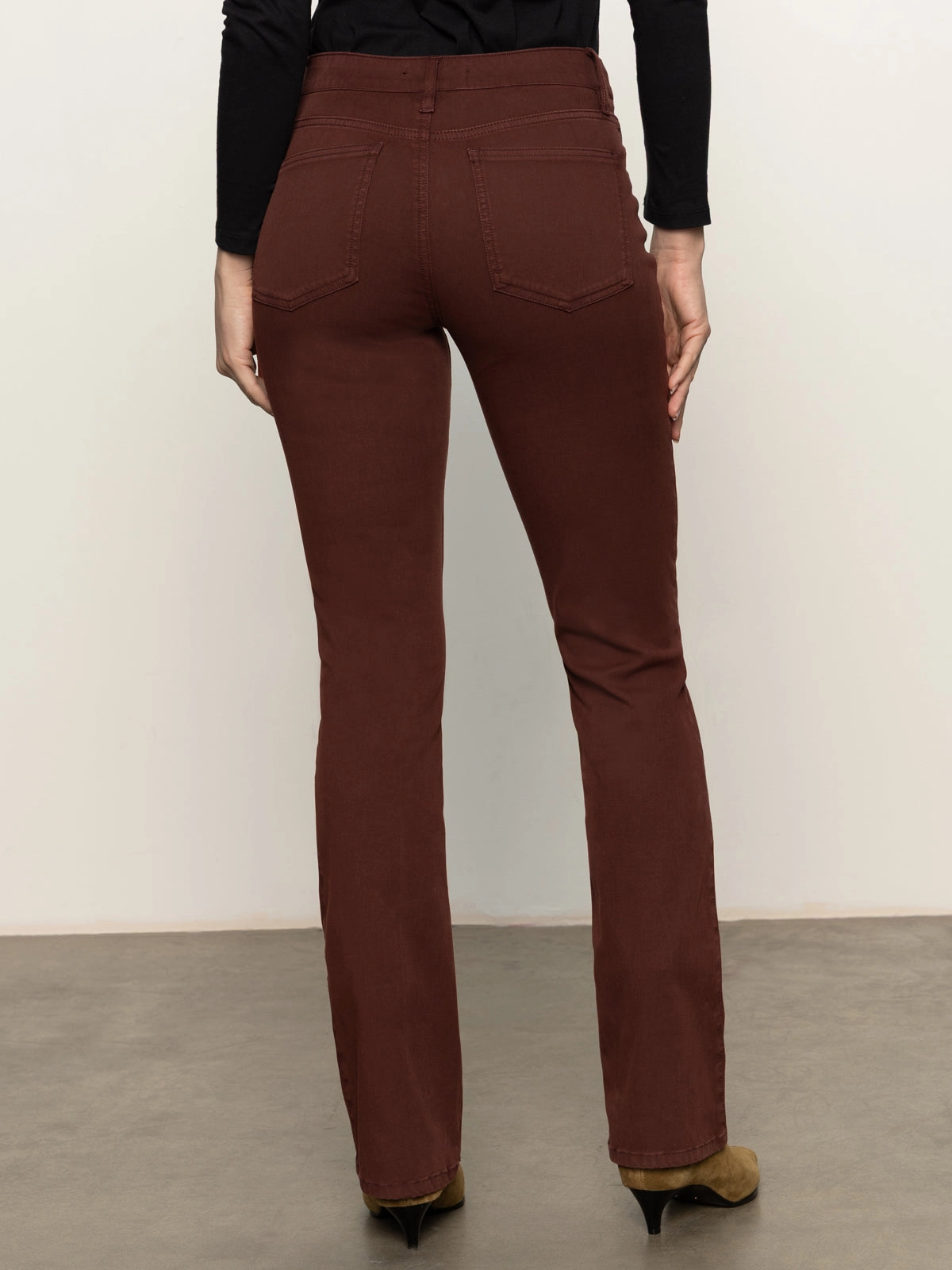 Sculpted Brook Bootcut Pant Chicory Carbon Infused Fabric