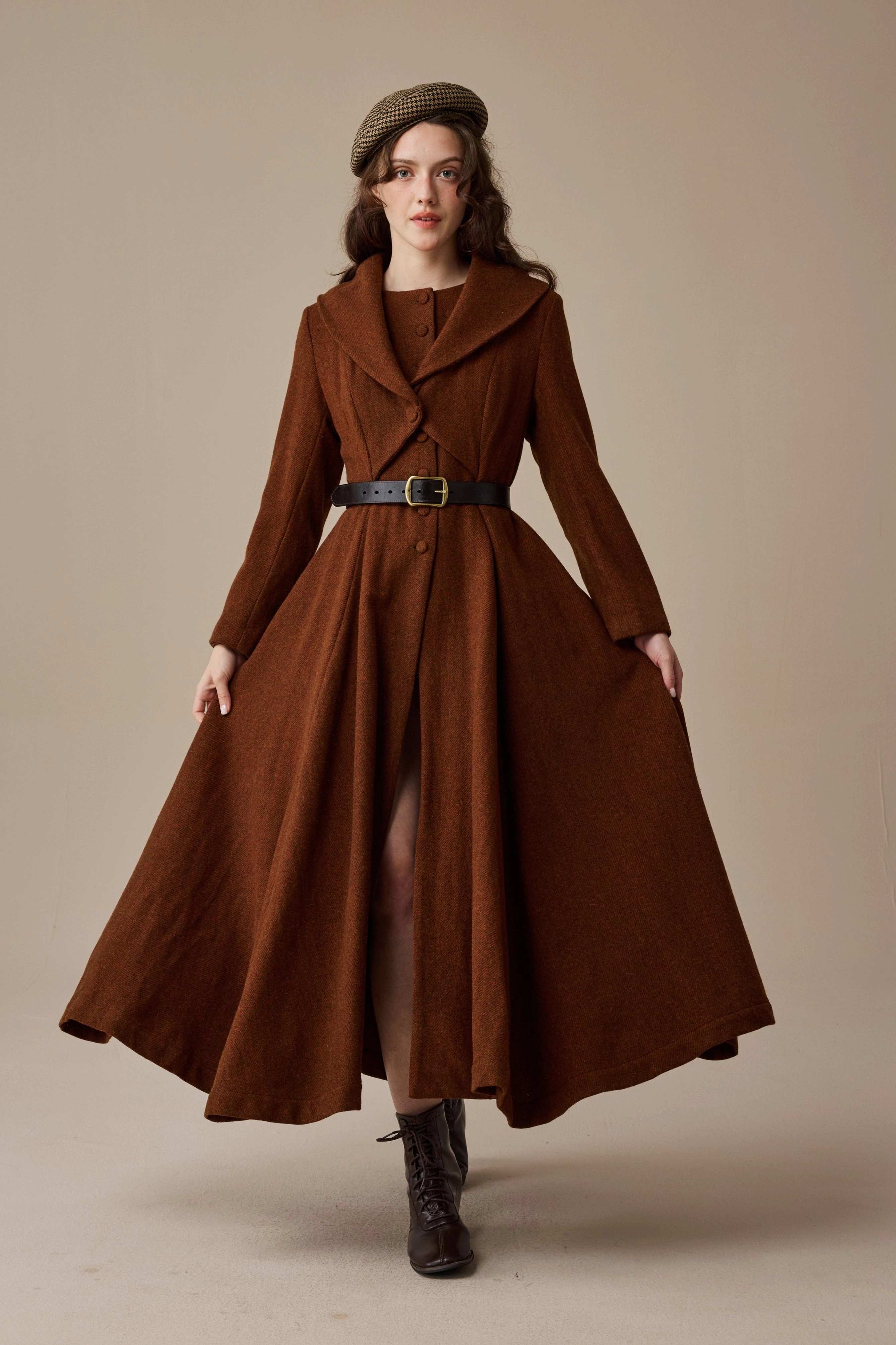 Gemma 17 | 100% wool victorian coat Trend Focused