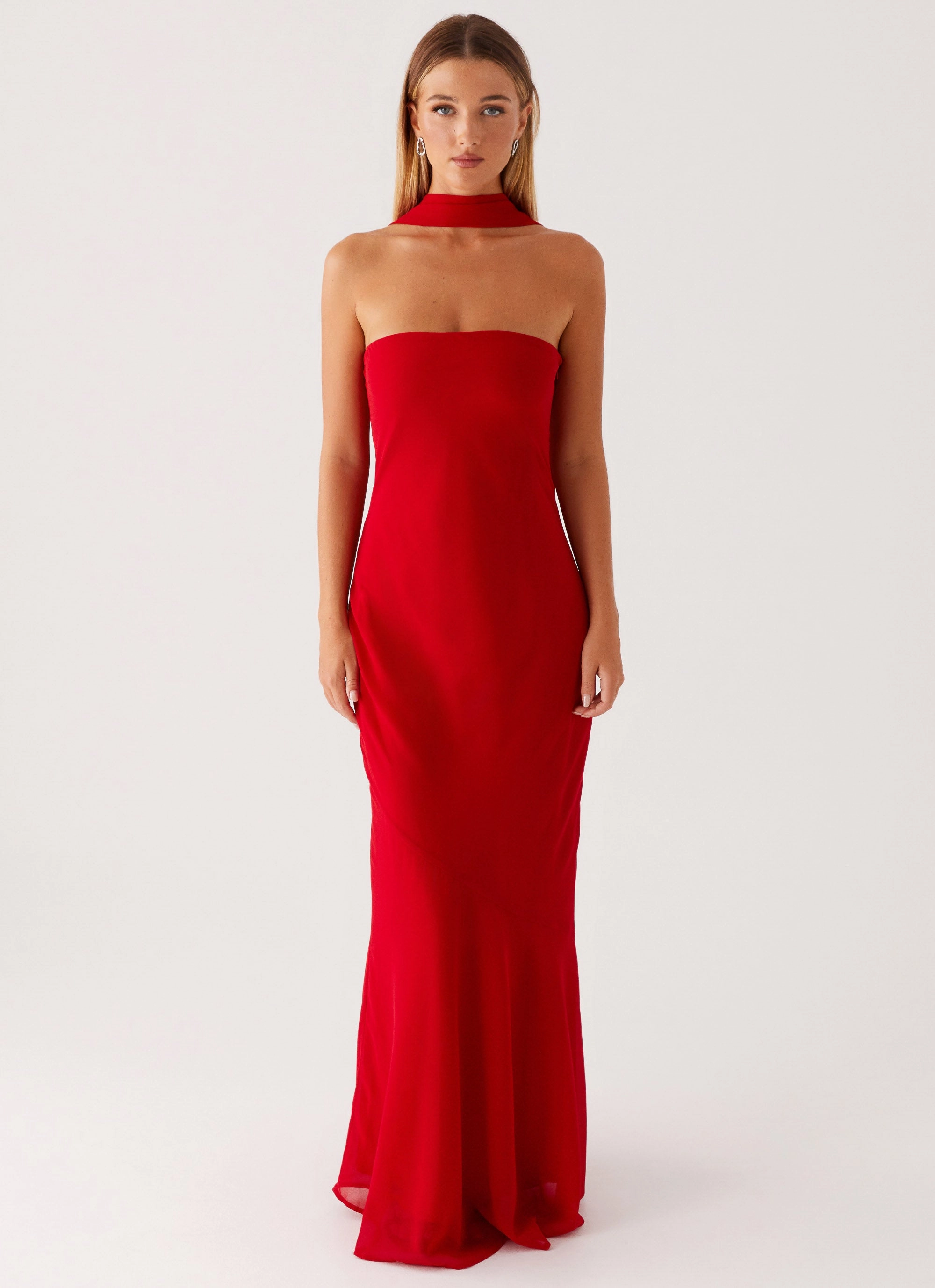 Sharp Design Under The Pagoda Maxi Dress - Red Fresh Fit
