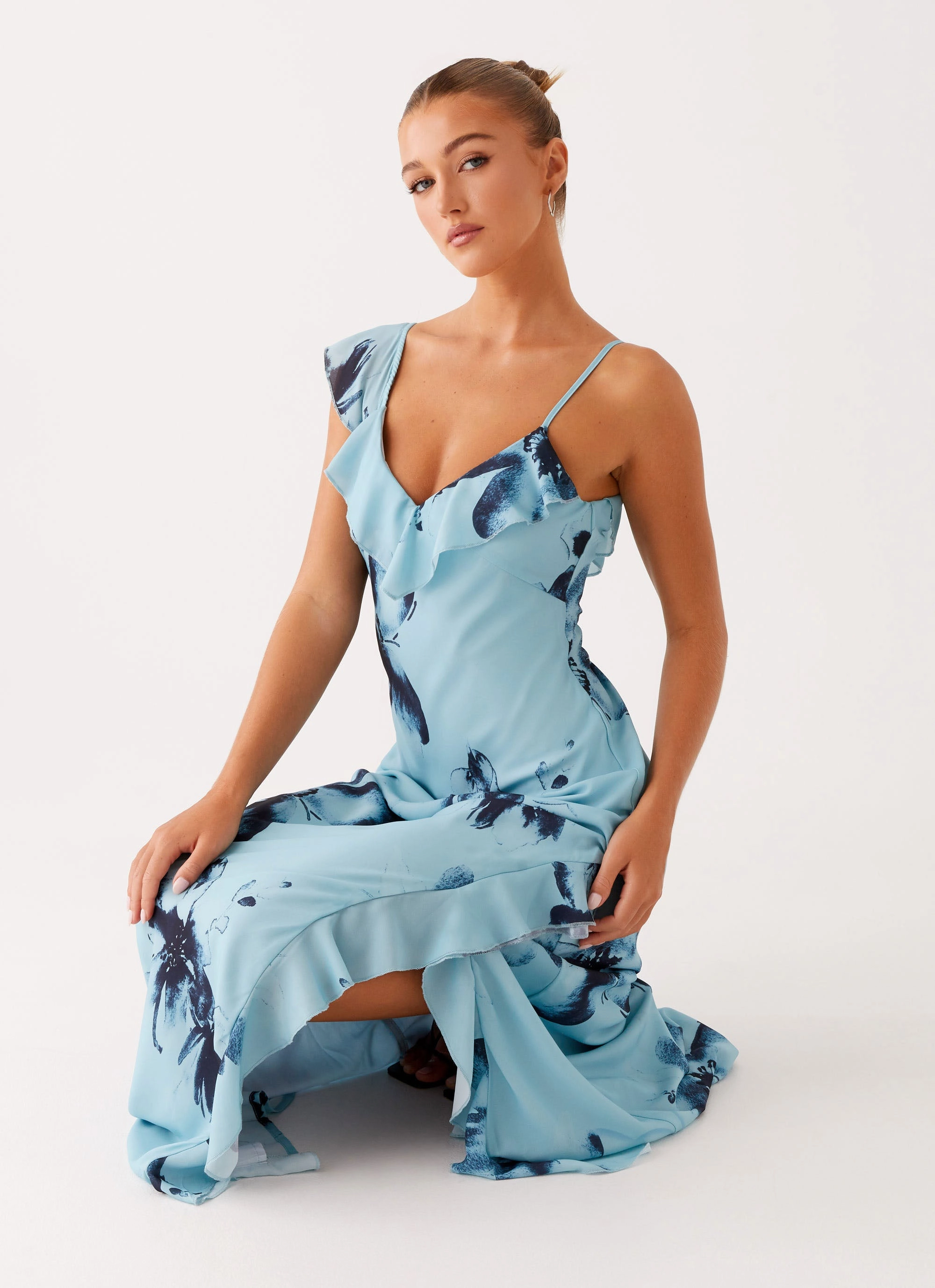 Romantic Soft Goldsmith Maxi Dress - Blue Black Floral