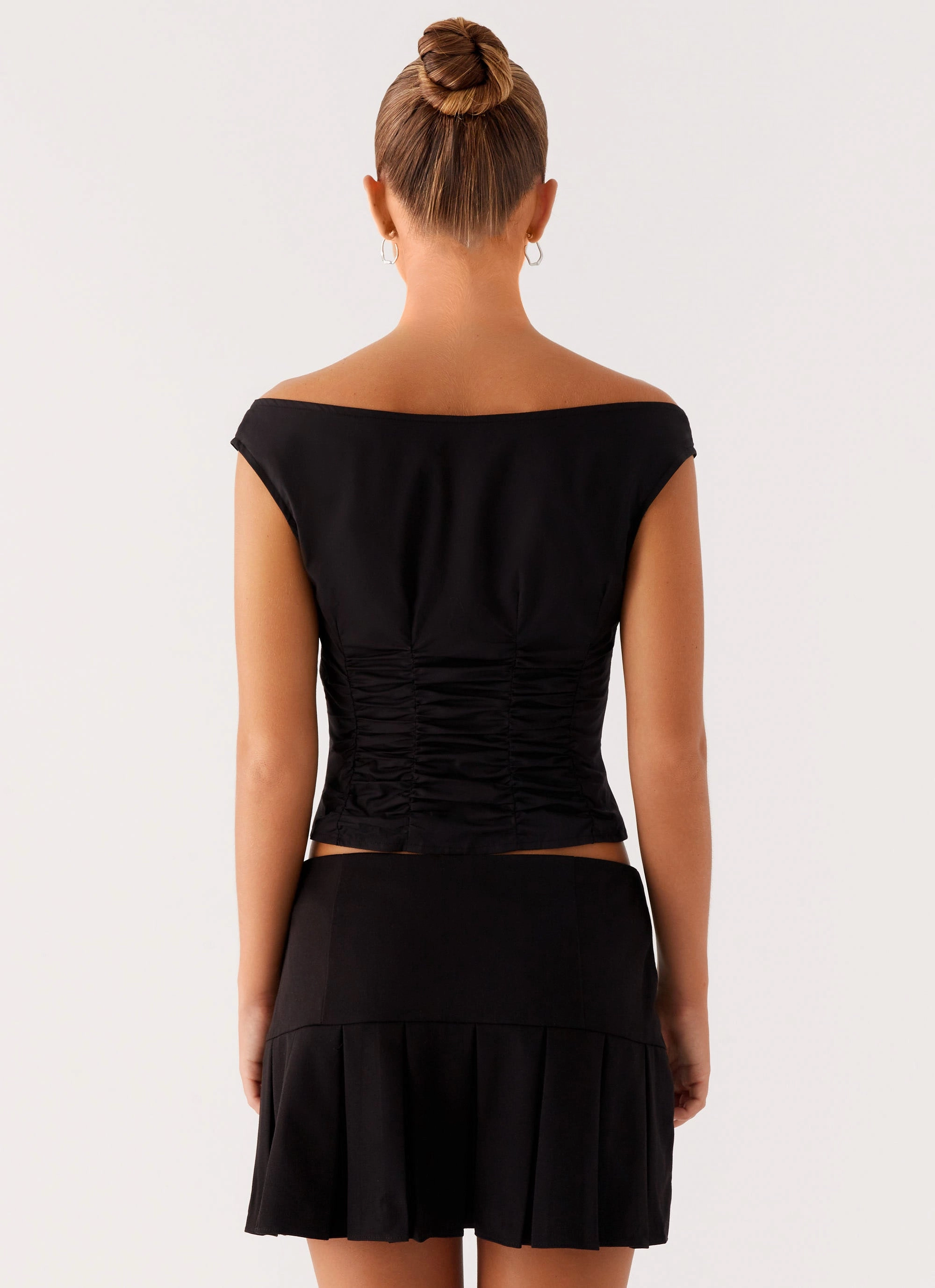 Stylish Wear Chill Mode Shelby Pleated Mini Skirt - Black