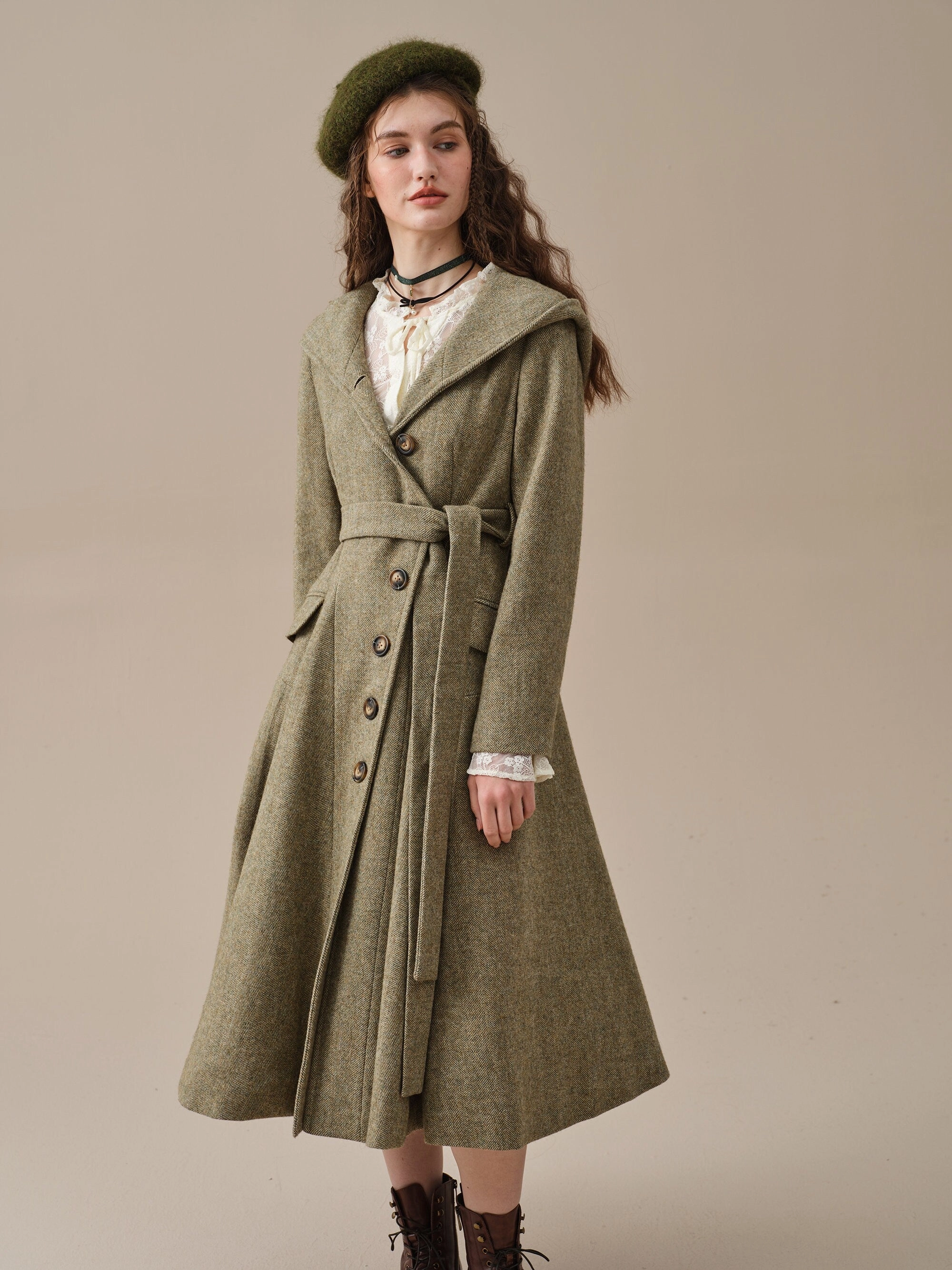 Sierra 17 | 100% wool classic coat Neutral Mood bold appearance