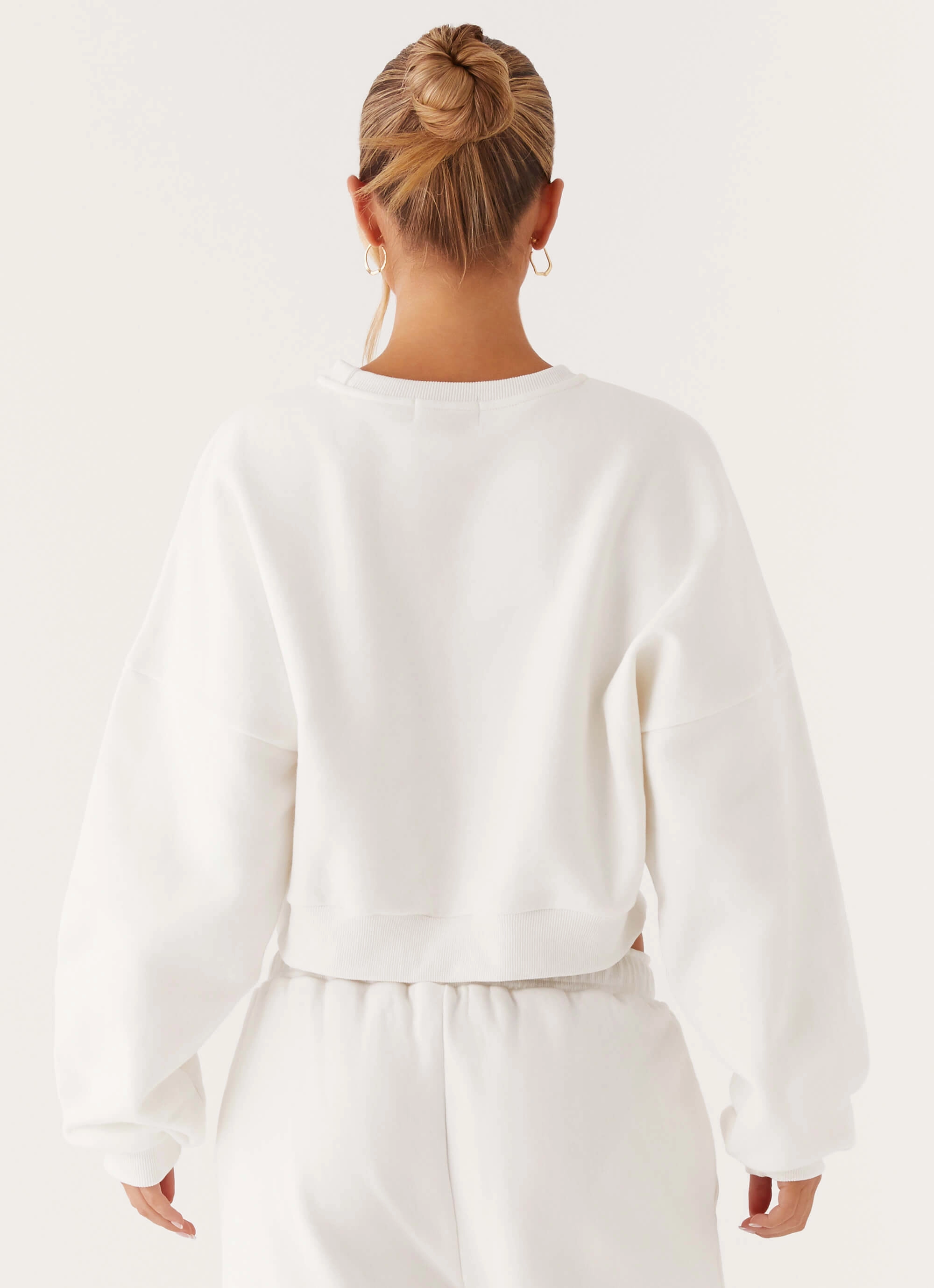 Signature Cropped Sweatshirt - Ivory Seasonal Casual Look