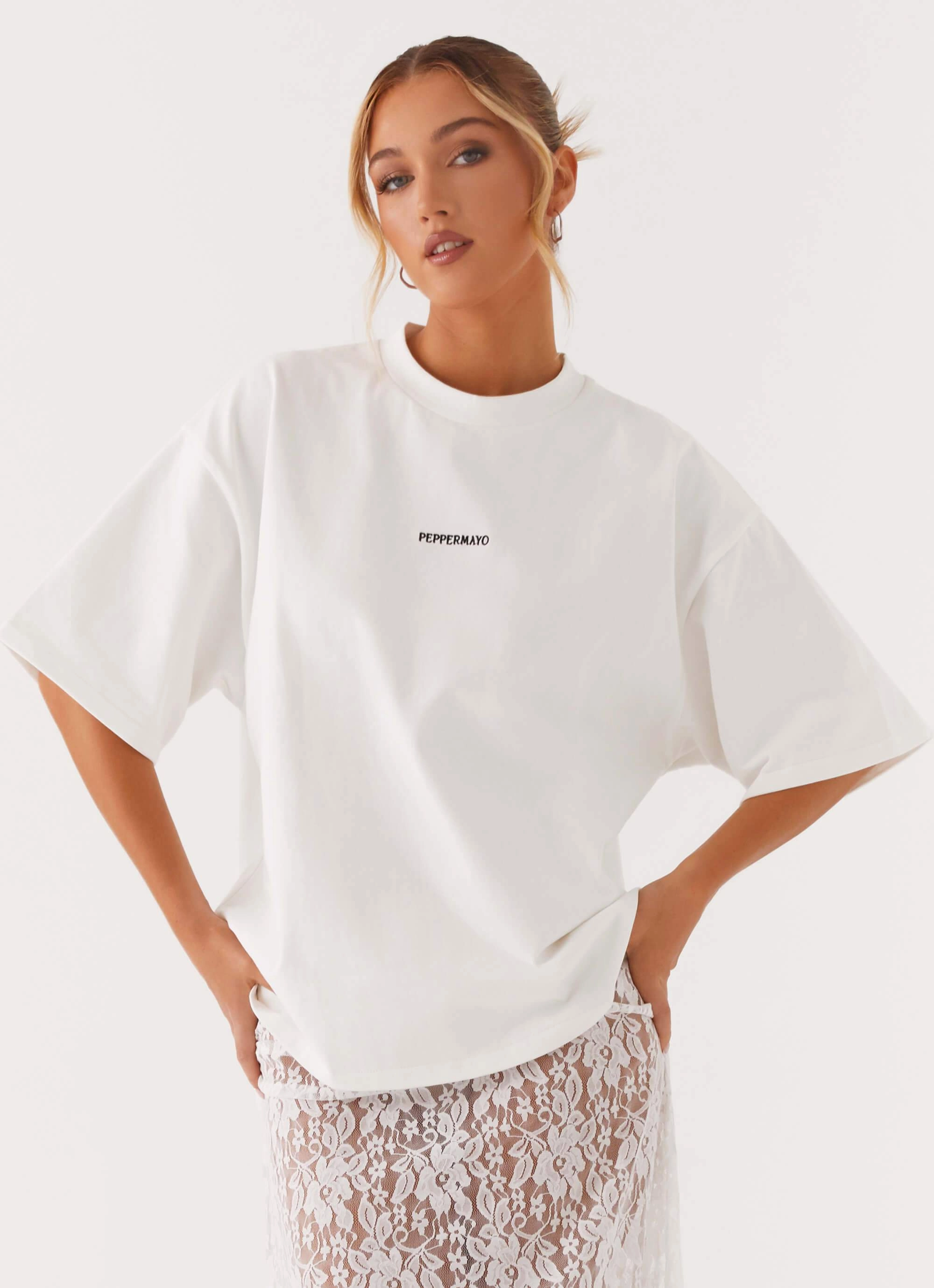 Thermal regulation ResilientStretch Signature Oversized Tee - White