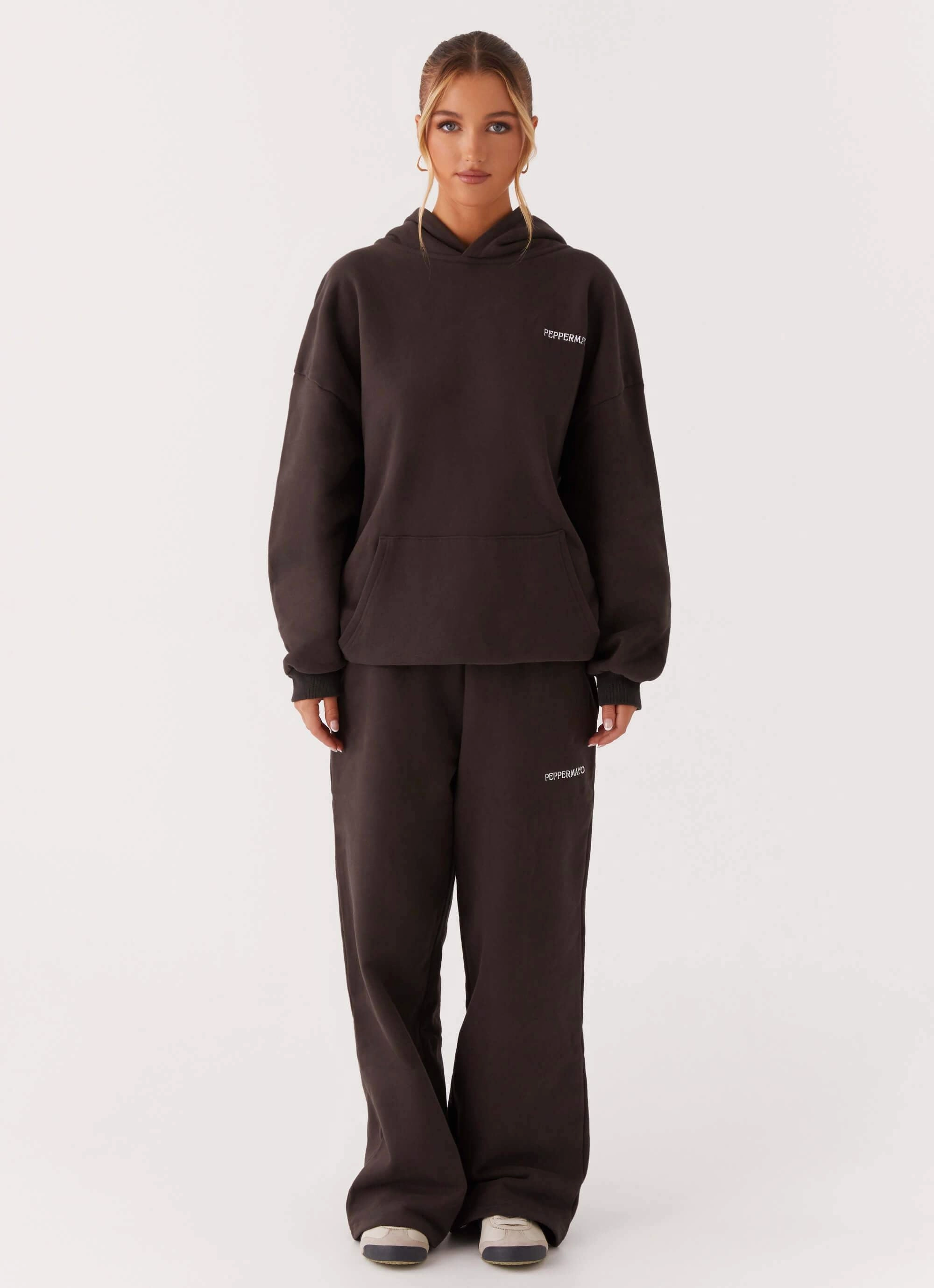 Signature Sweatpants - Charcoal Luxe Look