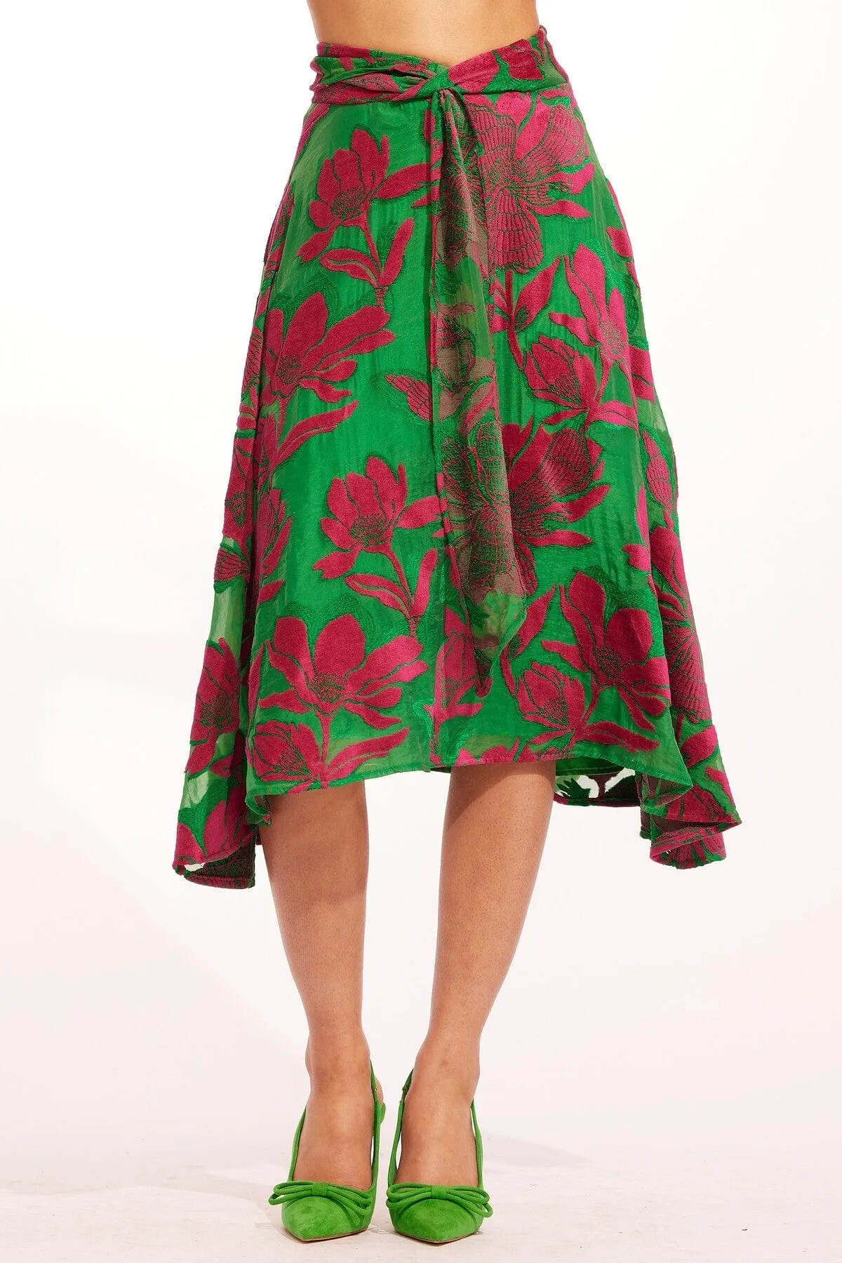 Design Detail flowy silhouette Vanderbilt Midi Skirt - Camellia Bloom