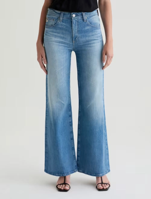 Effortless Waist Casual Morning Stroll AG Saige Wide Leg Jean 18 Years Bisou
