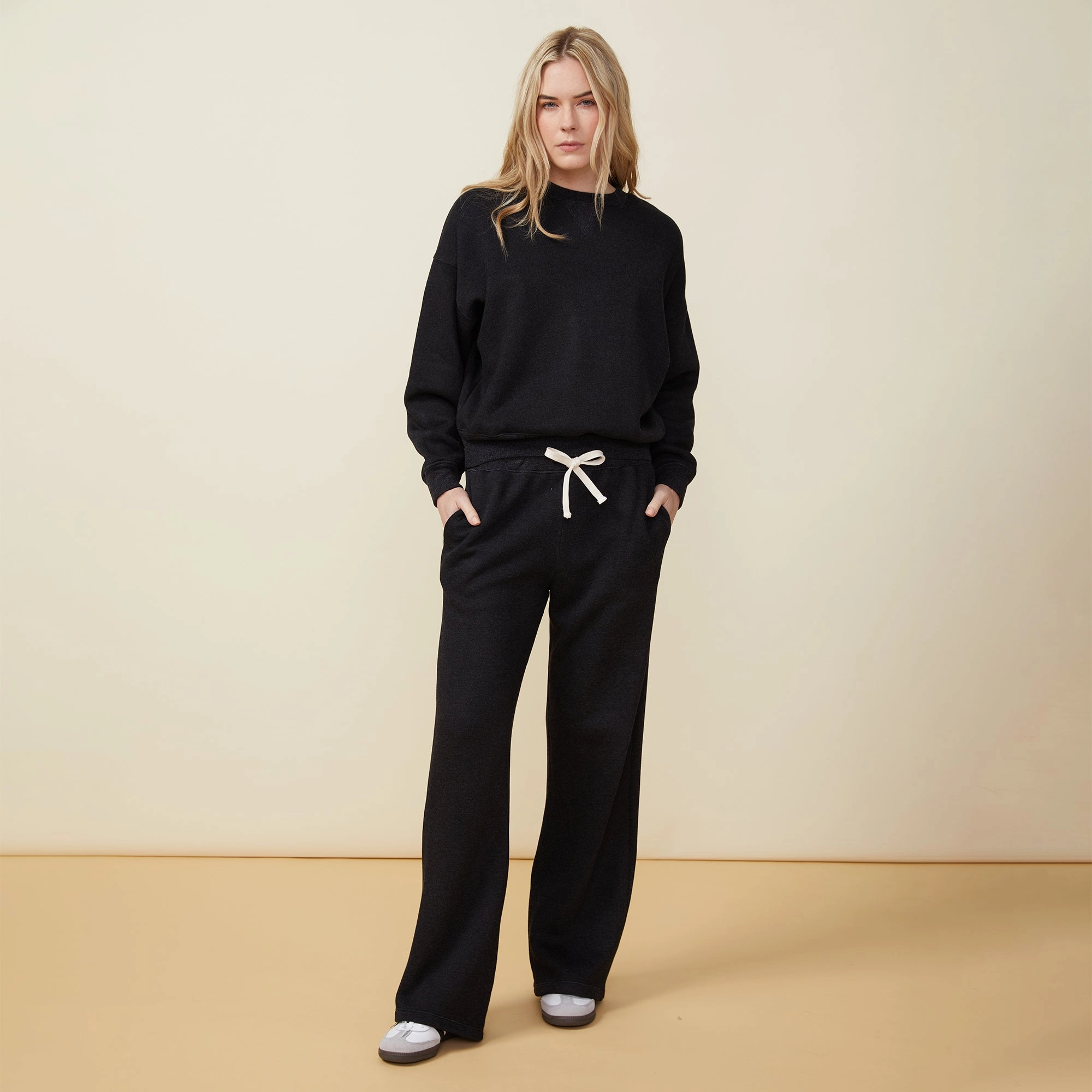 Teddy Fleece Straight Leg Sweat Smooth Texture Minimal Bulk