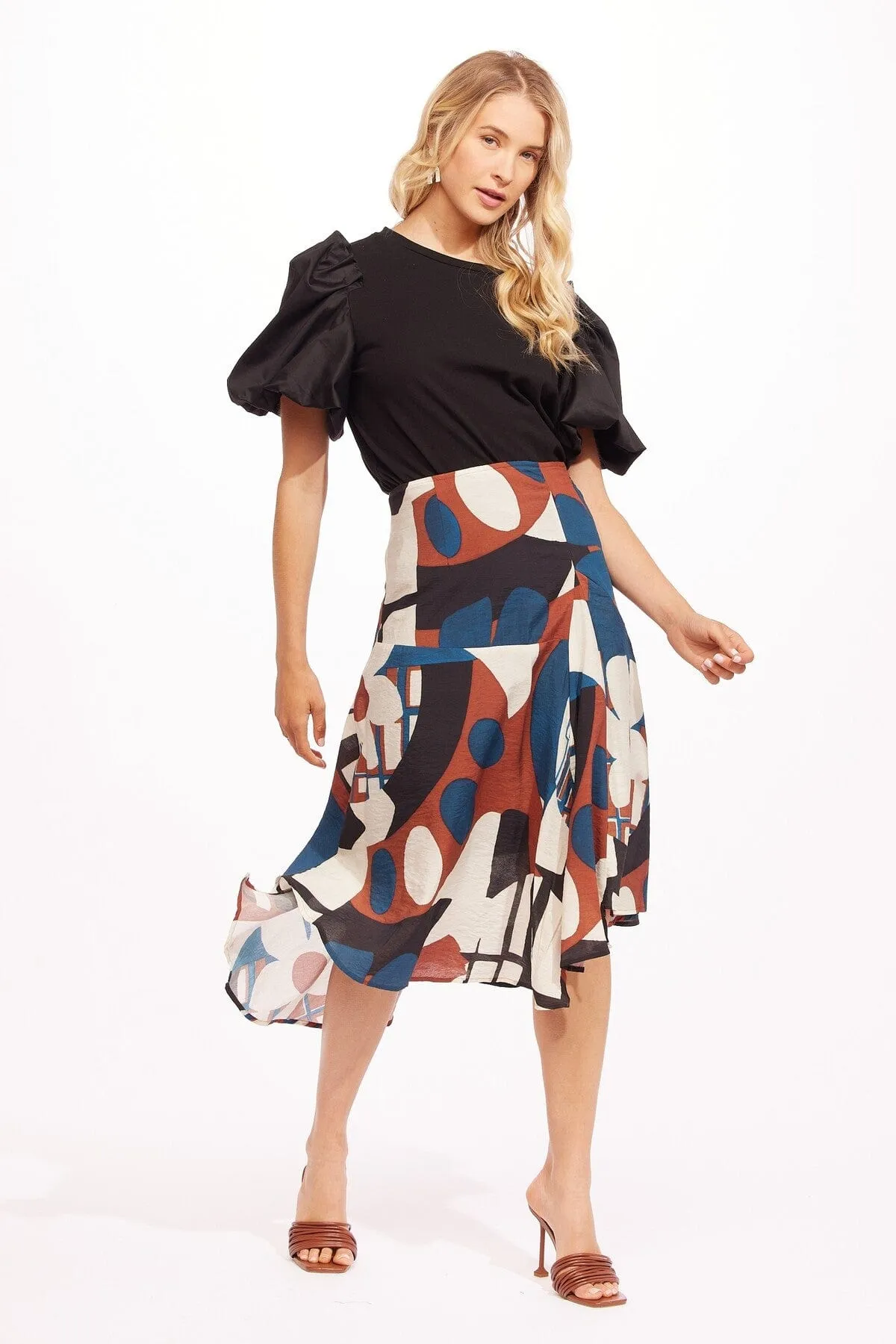 Yana Skirt ?C Shasta Daisy Heat Dissipating Fabric Faux Leather