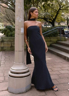 Smart Finish Under The Pagoda Maxi Dress - Black Polkadot Opaque Lining Smart Finish Under The Pagoda Maxi Dress - Black Polkadot