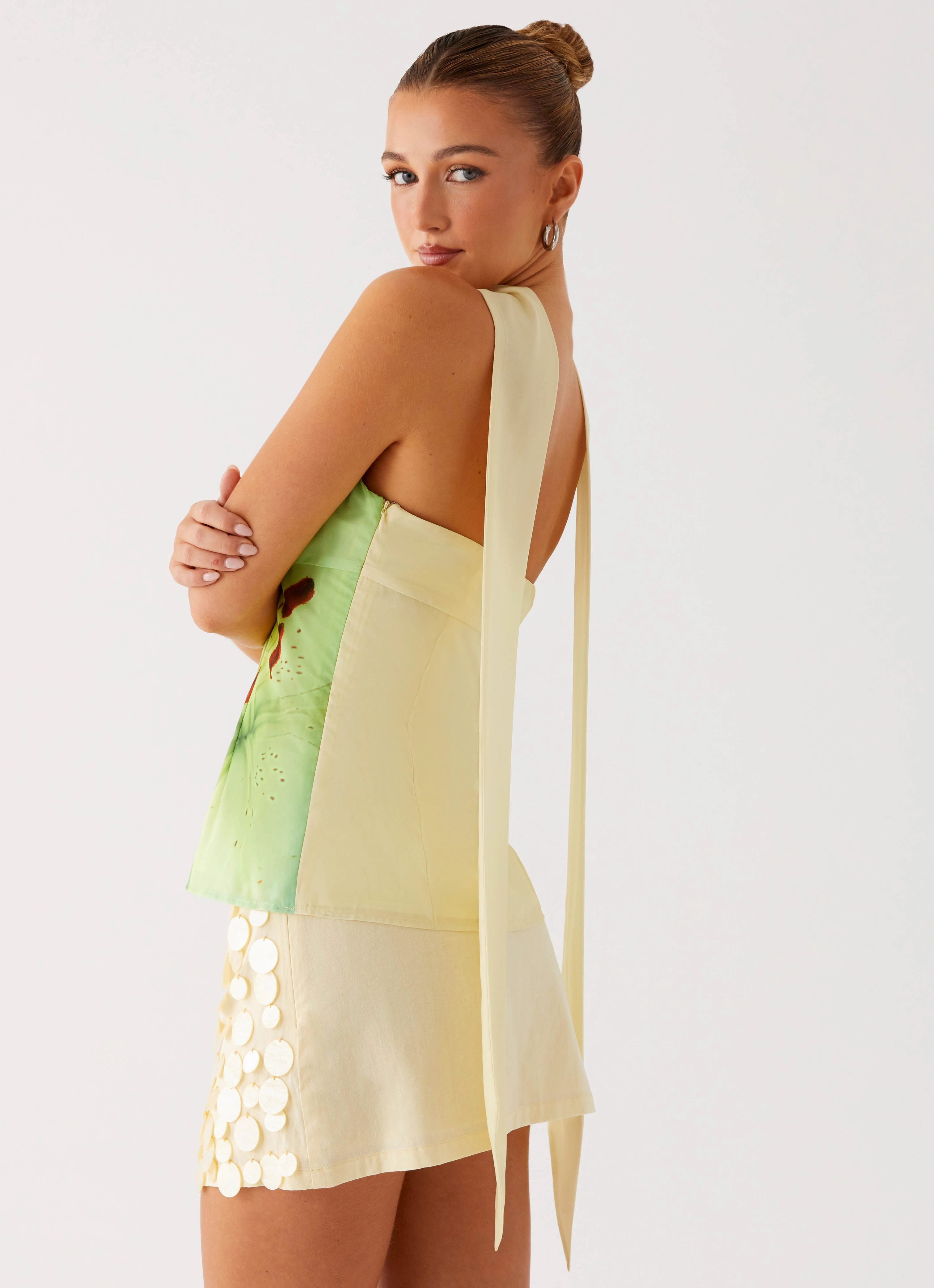 TemperatureRegulating Fabric Blaise Scarf Top - Yellow Floral