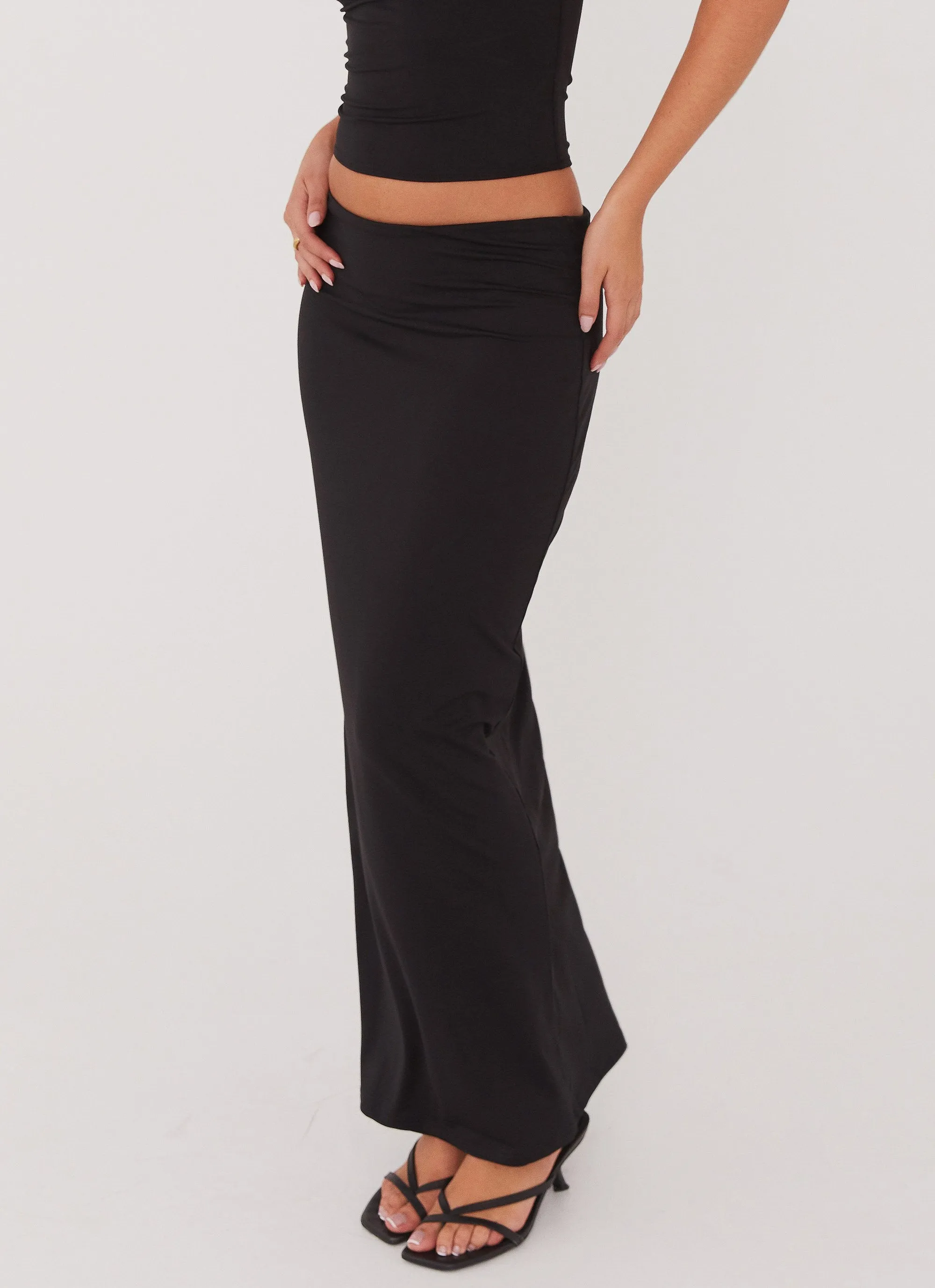 CompressionSupport Solace Soul Maxi Skirt - Black