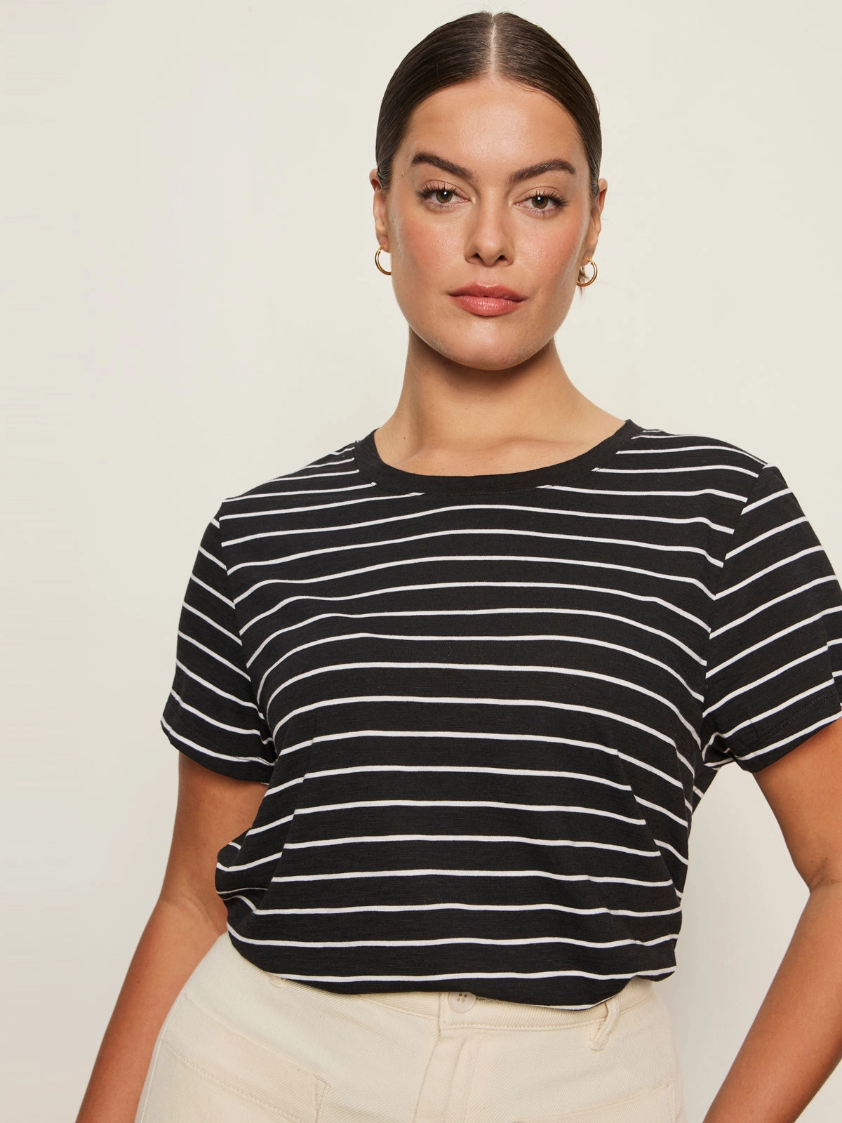 The Perfect Tee White/Black Stripe 5 Extended Sizing Smooth Seam Technology