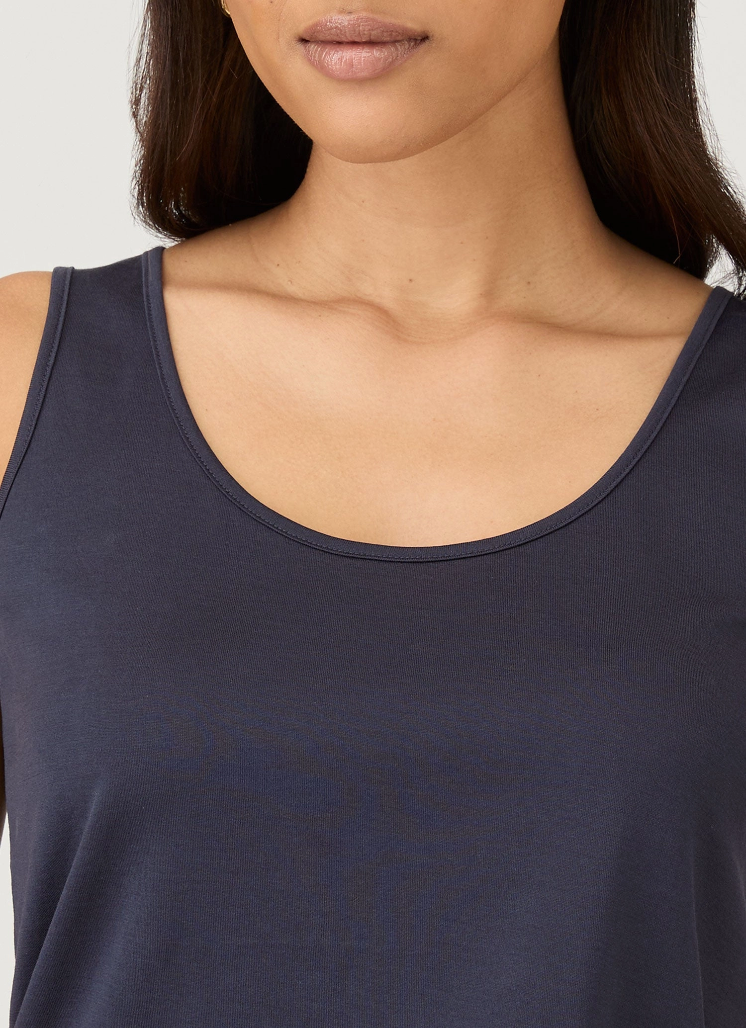 Women's Classic Vest in Navy Sleek Design