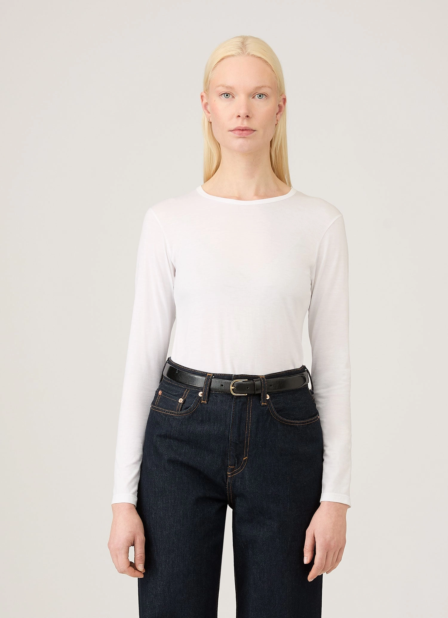 Stretch Material Women's Long Sleeve Classic T-shirt in White