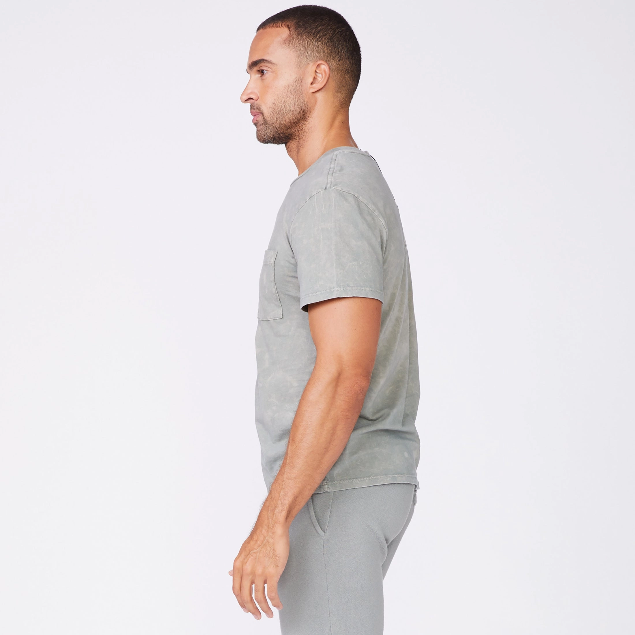 Stone Wash Relaxed Pocket Crew Tagless Comfort Collar WrinkleResistantFinish