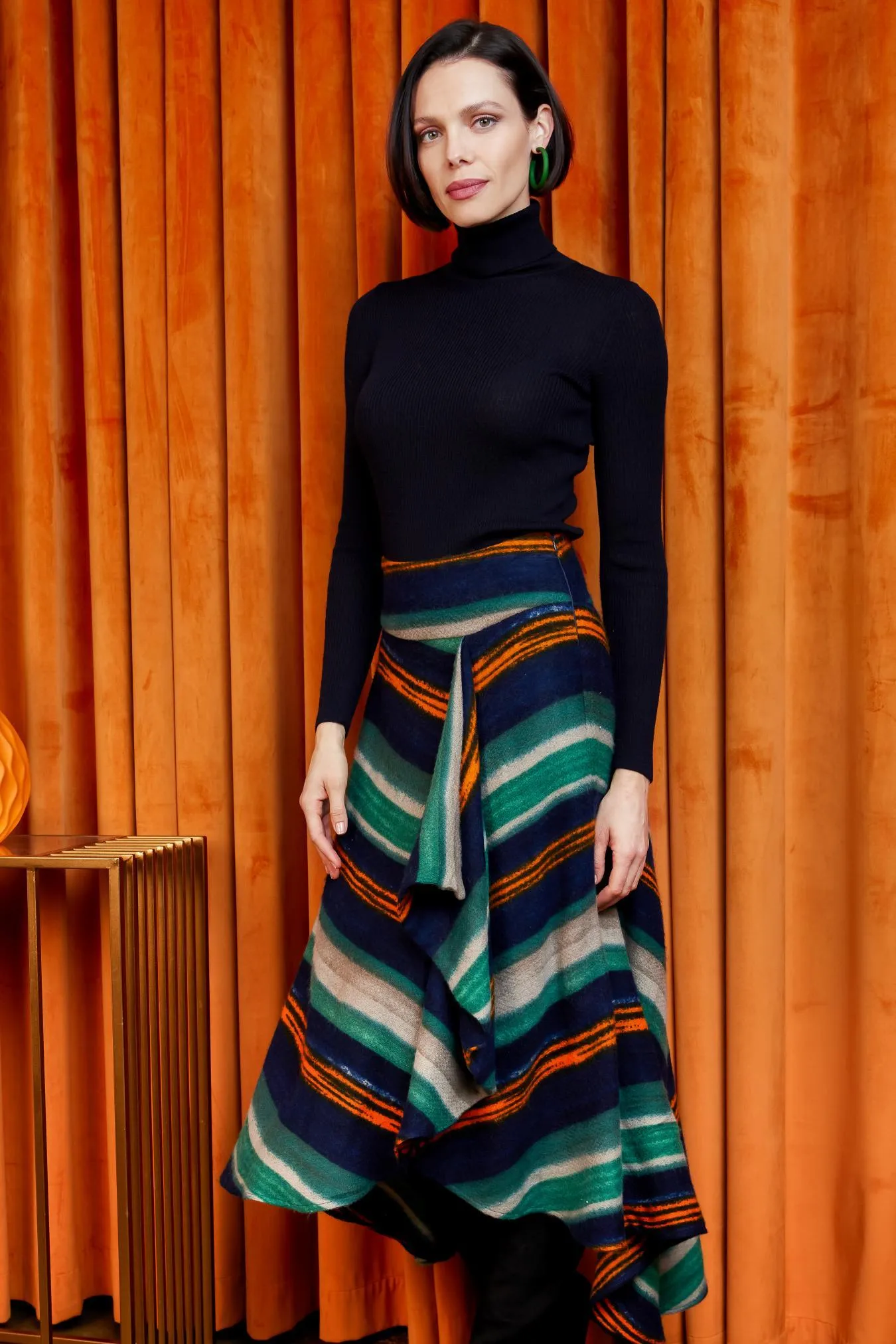 Midi Fleece Skirt Minimalist Trim Stretch Material